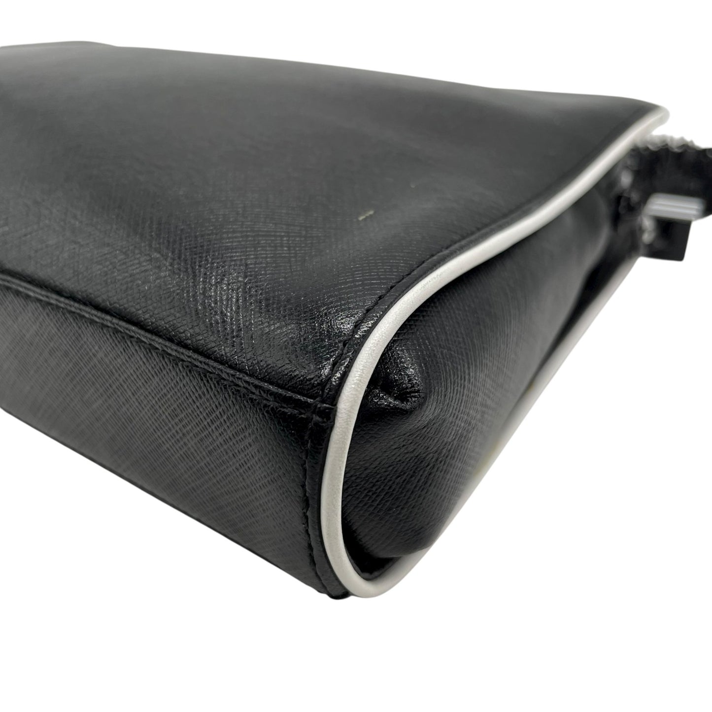 ジバンシィ Givenchy ジバンシー ロゴ金具 クラッチバッグ バイカラー 黒 ブラック 白 ホワイト レザー タッセル フリンジ ヴィンテージ S96