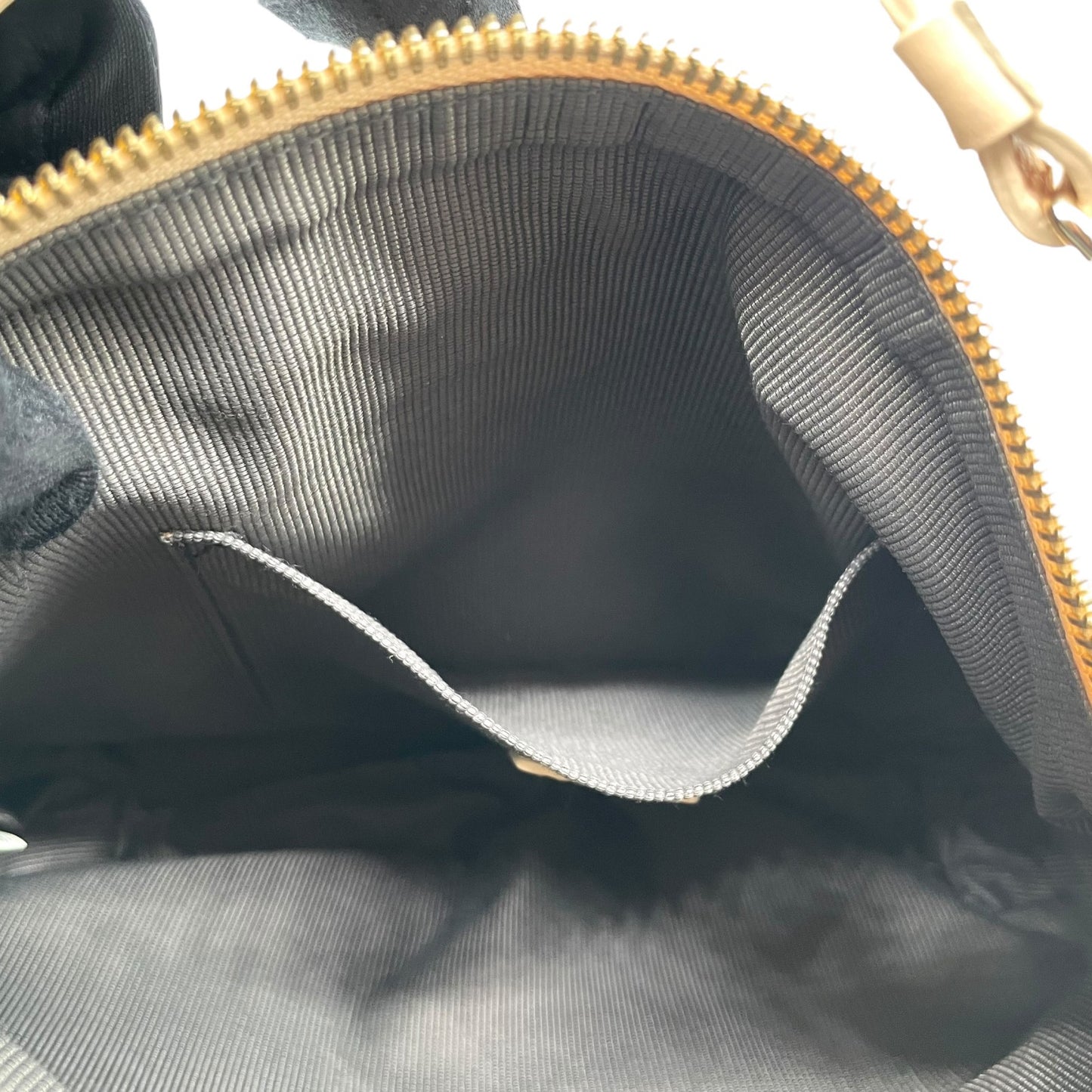 フルラ FURLA バイカラー レザー ショルダーバッグ ワンショルダー ベージュ 黒 ブラック 2WAY 金金具 ゴールド金具 S56