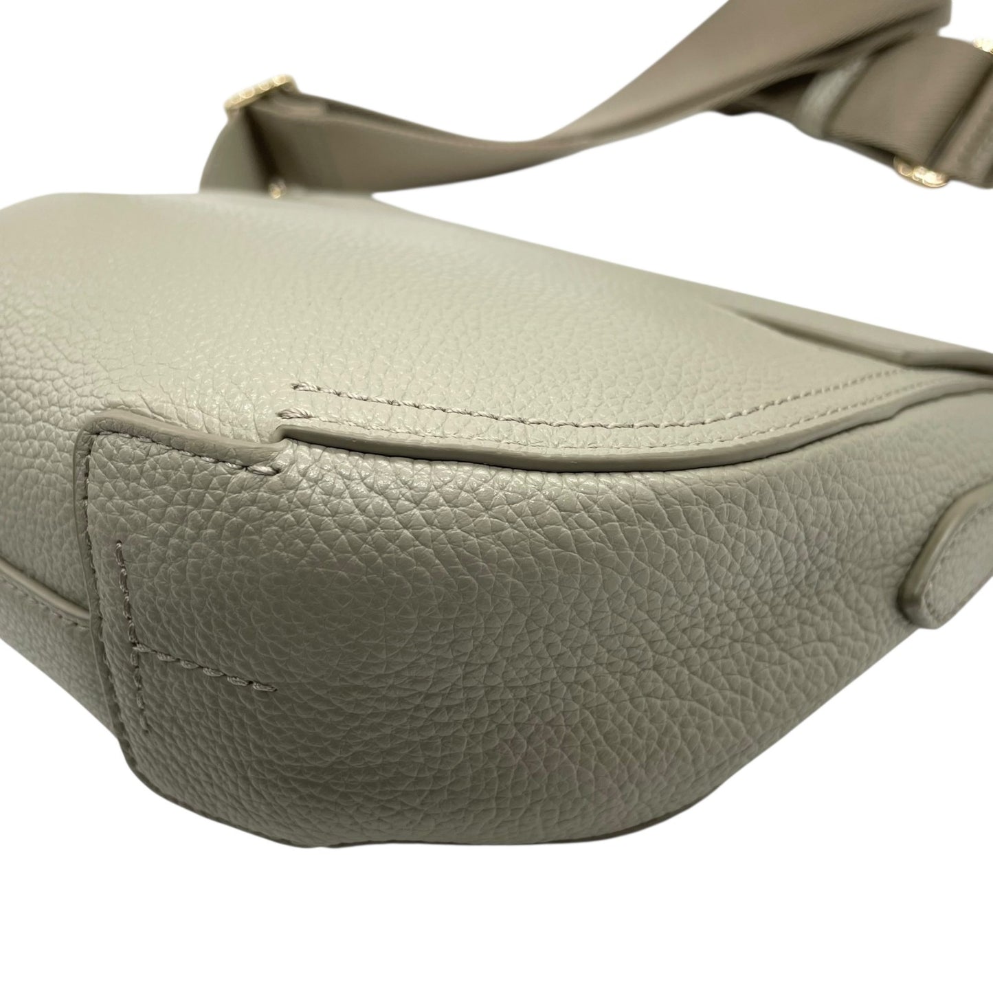 フルラ FURLA ショルダーバッグ クロスボディ グレインレザー ベージュグレー 金 ゴールド金具 レディース S18