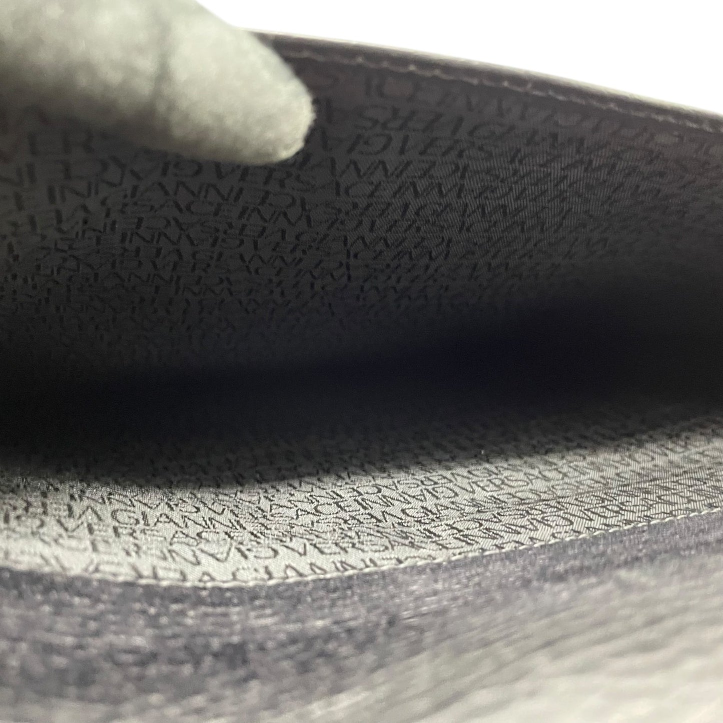 美品 ヴェルサーチ VERSACE メデューサ レザー ブリーフケース 書類バッグ ビジネスバッグ 黒 ブラック ゴールド金具 メンズ E