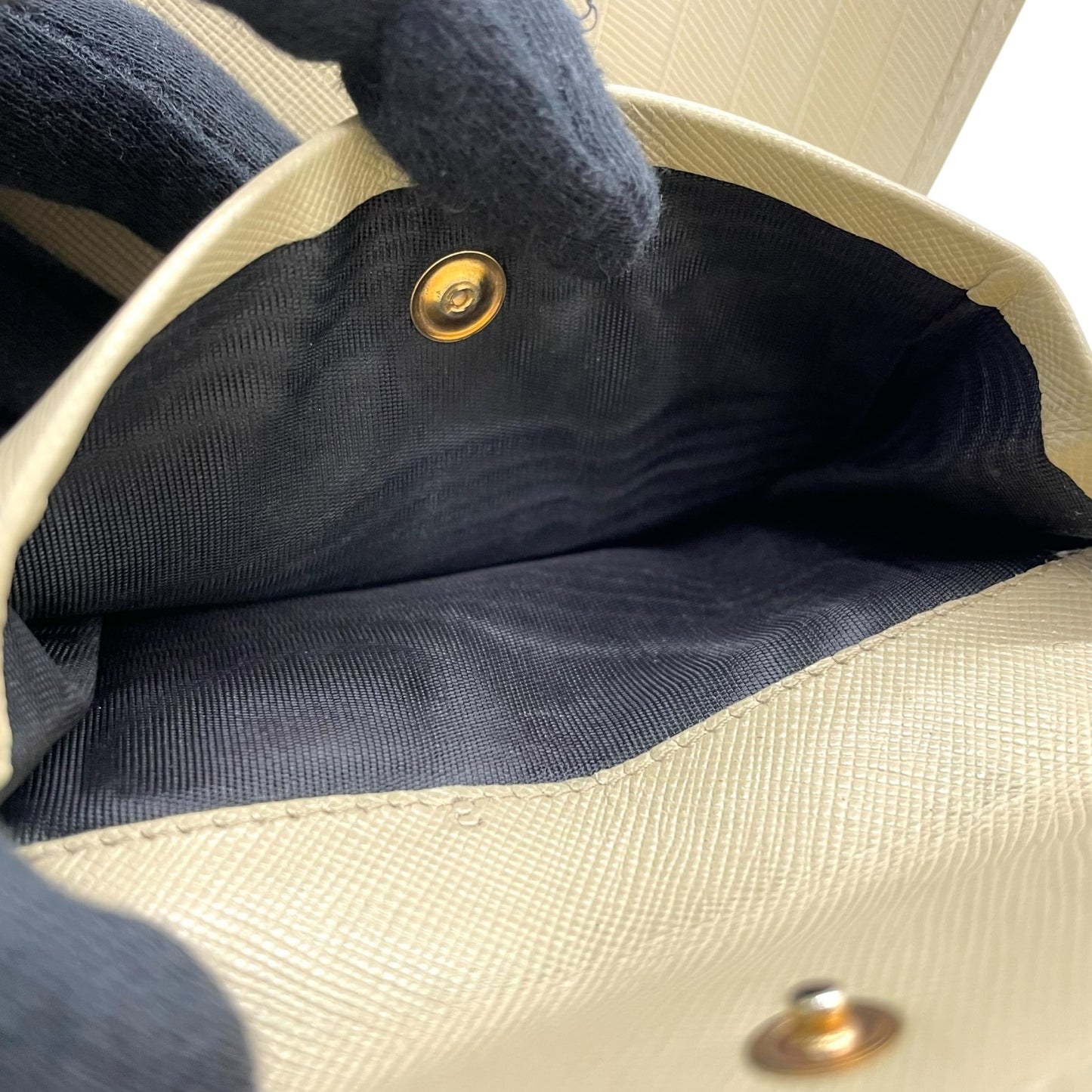 プラダ PRADA 三つ折り財布 コンパクトウォレット ベージュ ナイロン レザー 三角ロゴプレート トライアングルロゴ ゴールド金具 レディース M1