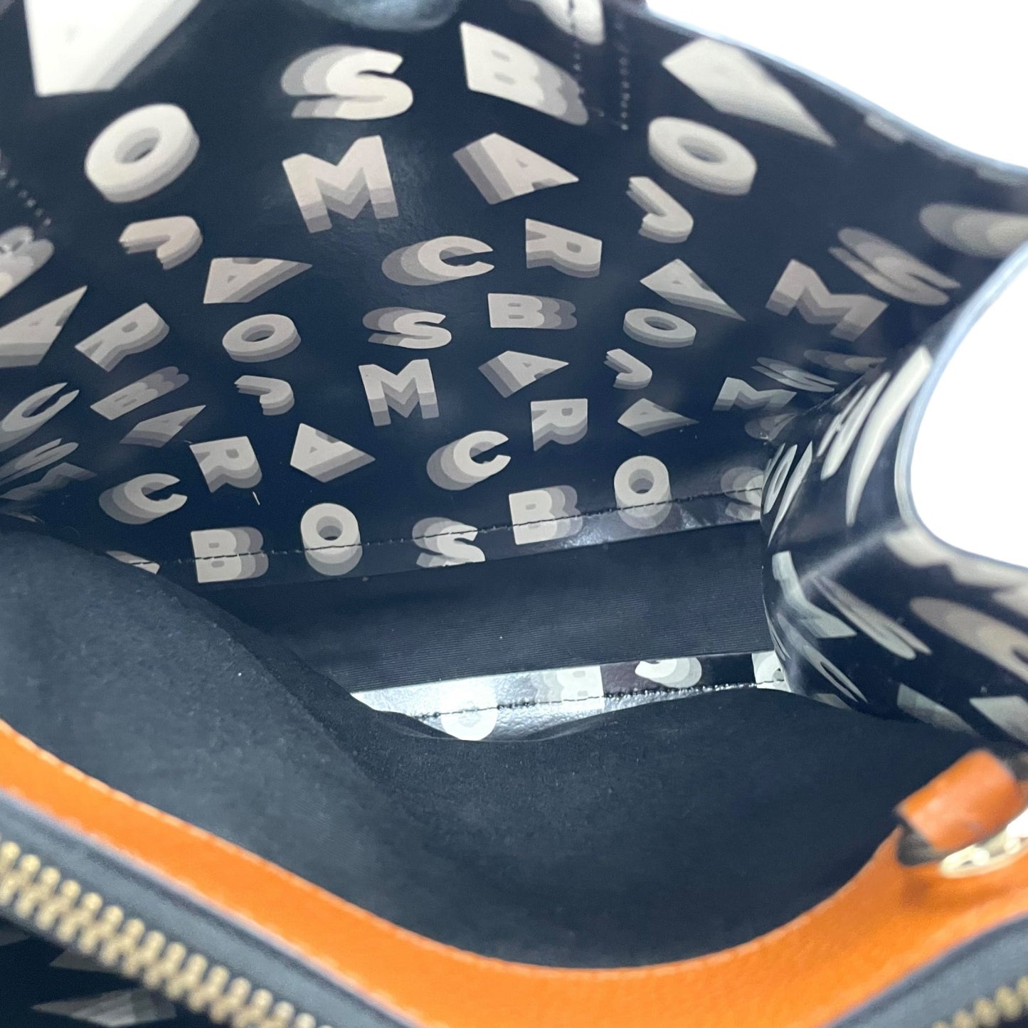 マークジェイコブス MARC JACOBS THE MINI GRIND BAG 2WAY ハンドバッグ ショルダーバッグ 黒 ブラック 白 アイボリー ベージュ レザー ゴールド金具 手提げ 斜め掛け可 ロゴ パドロック グラインド レディース S21