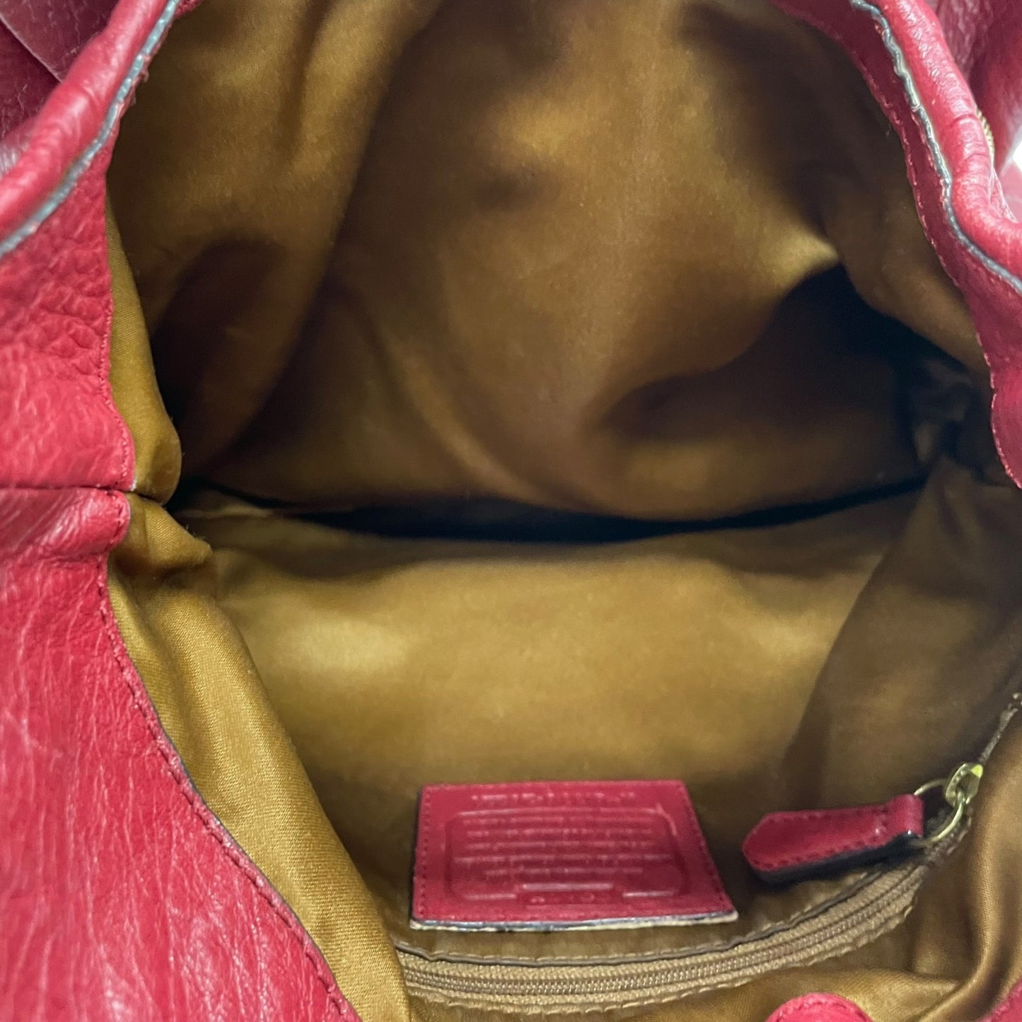 COACH コーチ ハンドバッグ トートバッグ 赤 レッド レザー ゴールド金具 ロゴ チャーム付き 肩掛け可 レディース T4