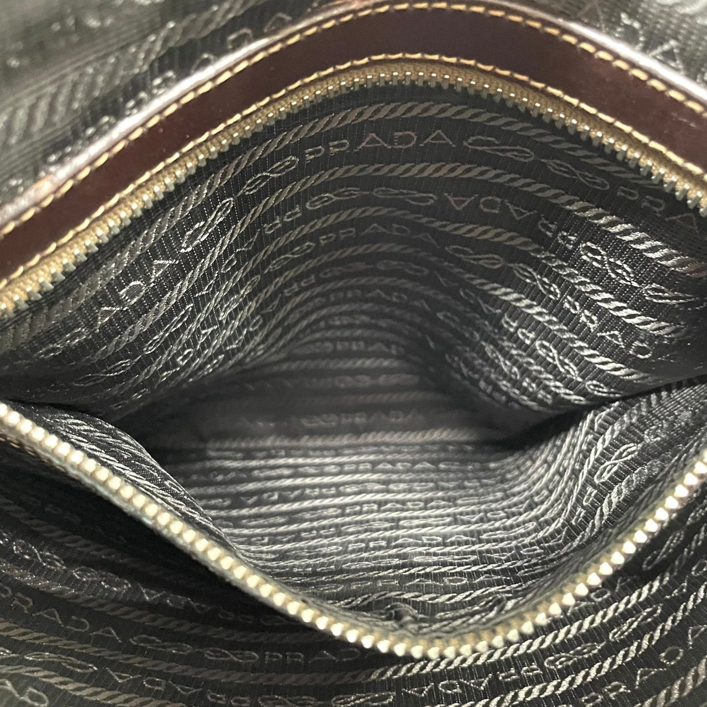 美品 PRADA プラダ ショルダーバッグ ジャガード VA0644 キャンバス レザー ベージュ ブラウン シルバー金具 斜め掛け可 クロスボディ ロゴ メンズ レディース Q