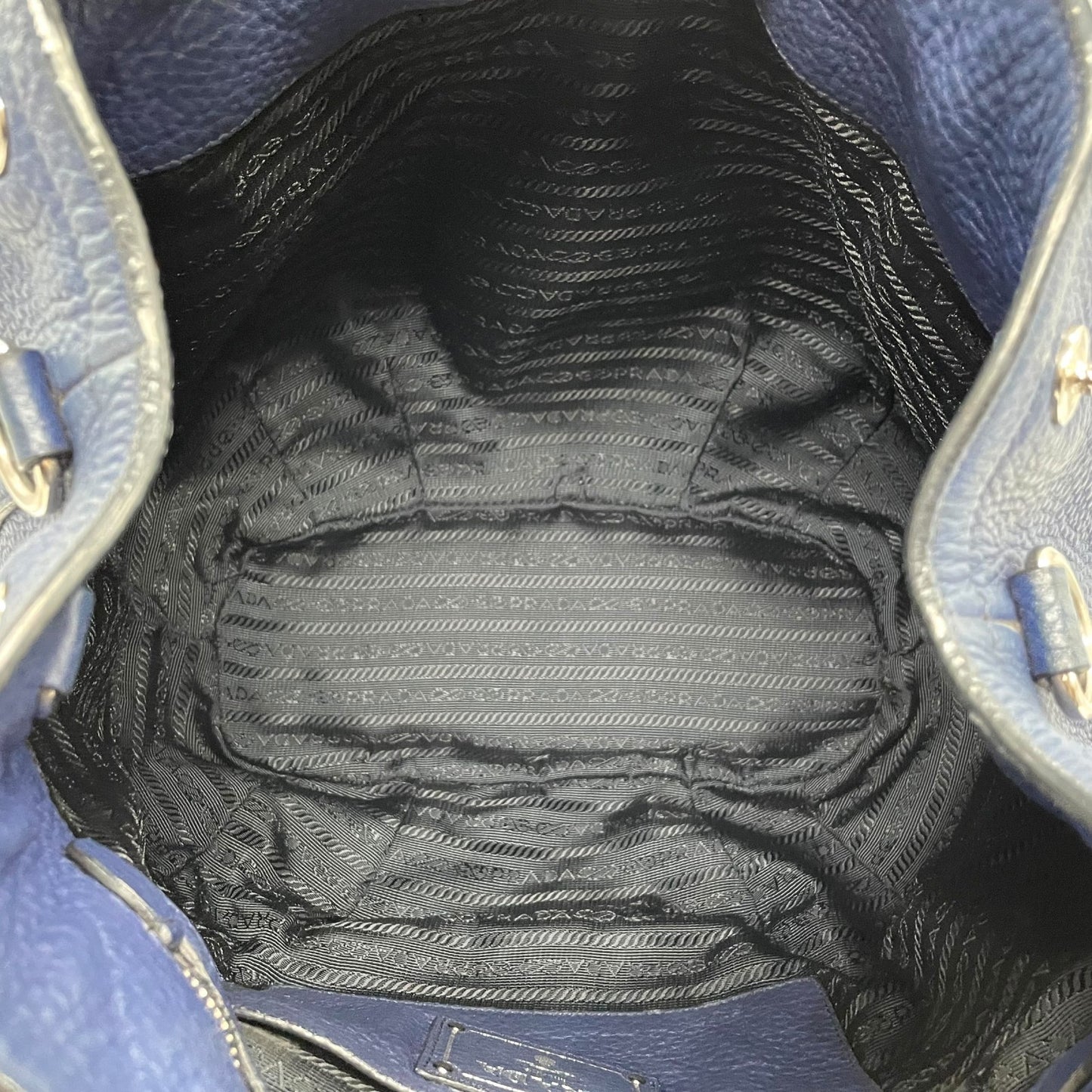 美品 PRADA プラダ 2WAY ハンドバッグ ショルダーバッグ レザー ネイビーブルー ヴィッテロ シルバー金具 B2343M 三角ロゴ 斜め掛け可 手提げ レディース Z4