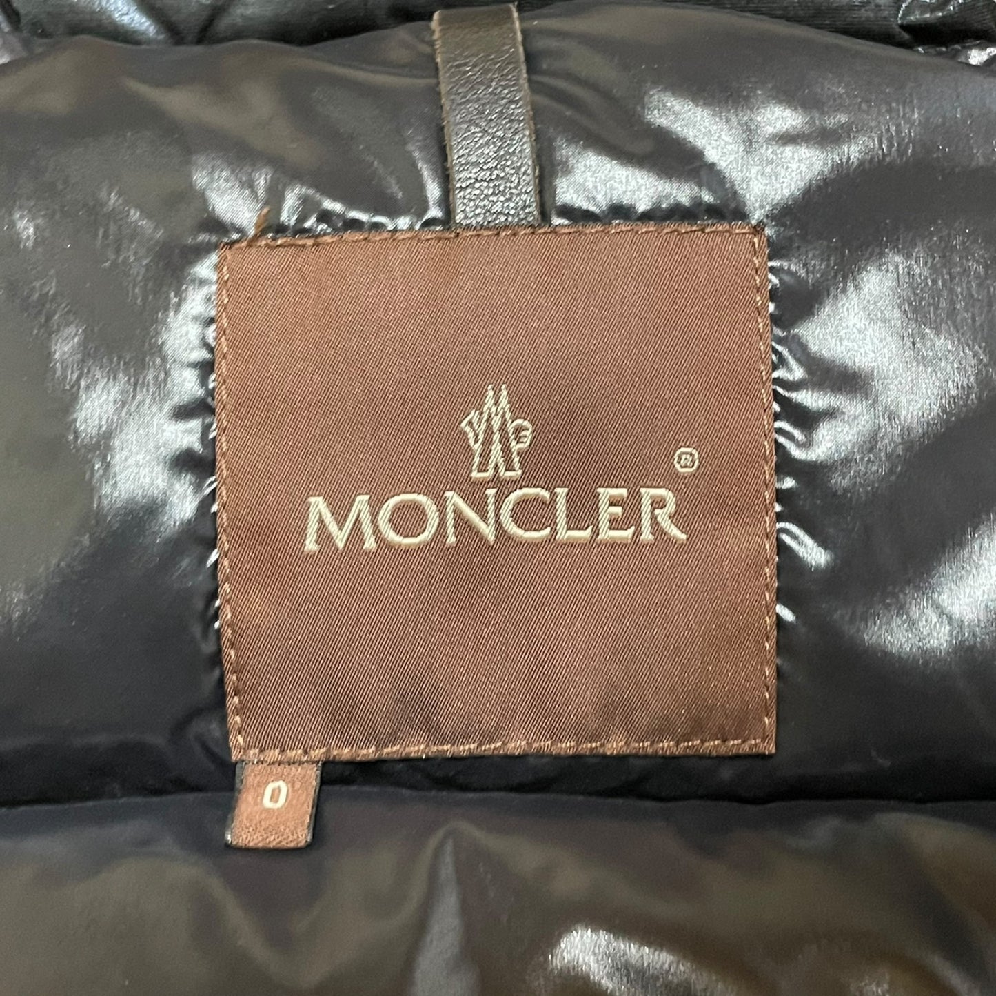 MONCLER モンクレール ダウンジャケット グレー 黒 ブラック スワロフスキー ビーズ 立体ワッペン 茶タグ ナイロン サイズ0 メンズ レディース CT