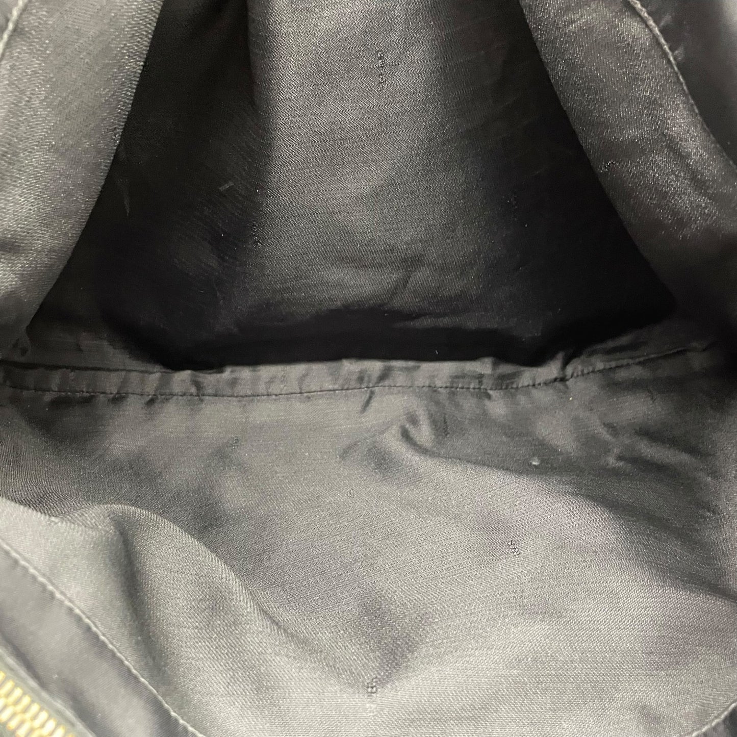 美品 FENDI フェンディ トートバッグ ワンショルダー FFロゴ 黒 ブラック ナイロン レザー ゴールド金具 肩掛け可 レディース シンプル ビジネス C1