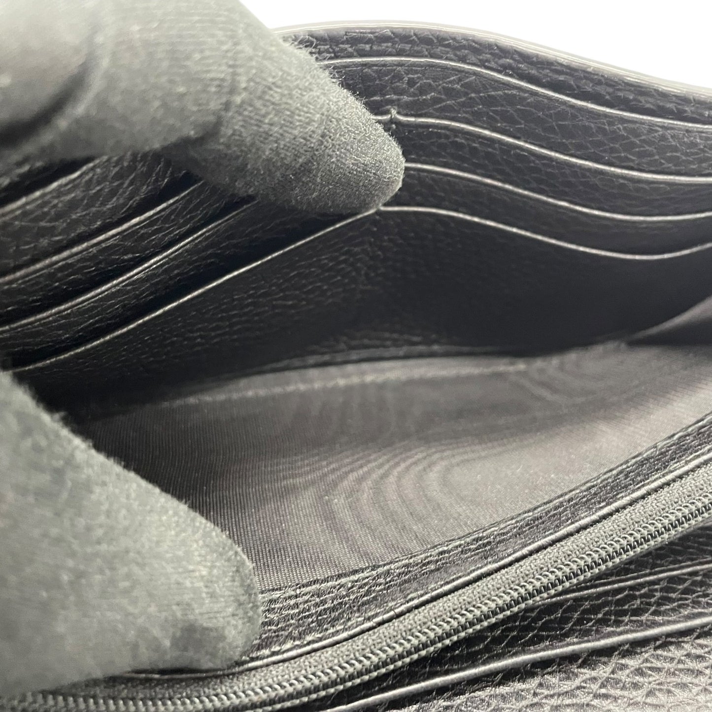 GUCCI グッチ GGマーモント 長財布 レザー 黒 ブラック ゴールド金具 箱付き レディース W2