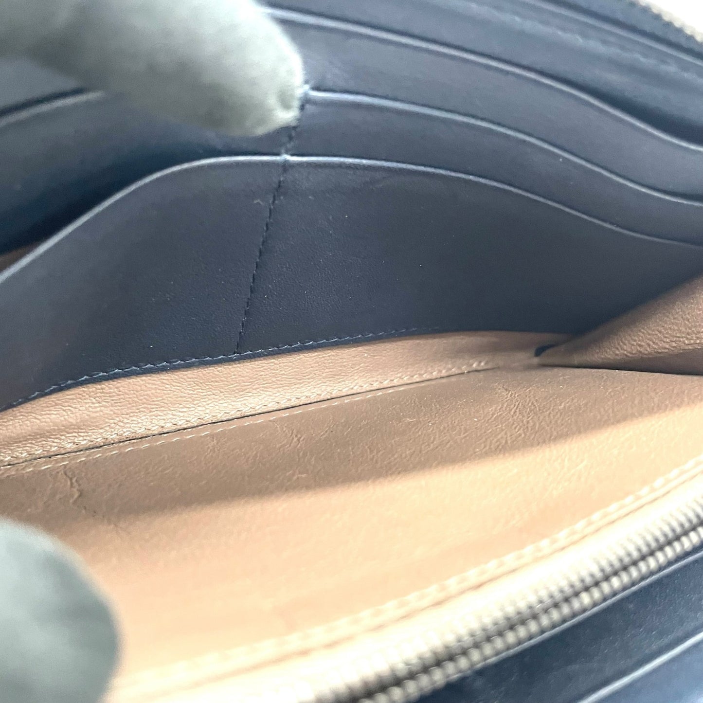 美品 BOTTEGA VENETA ボッテガヴェネタ ボッテガベネタ ラウンドファスナー 長財布 イントレチャート 紺 ネイビー レザー メンズ レディース M1