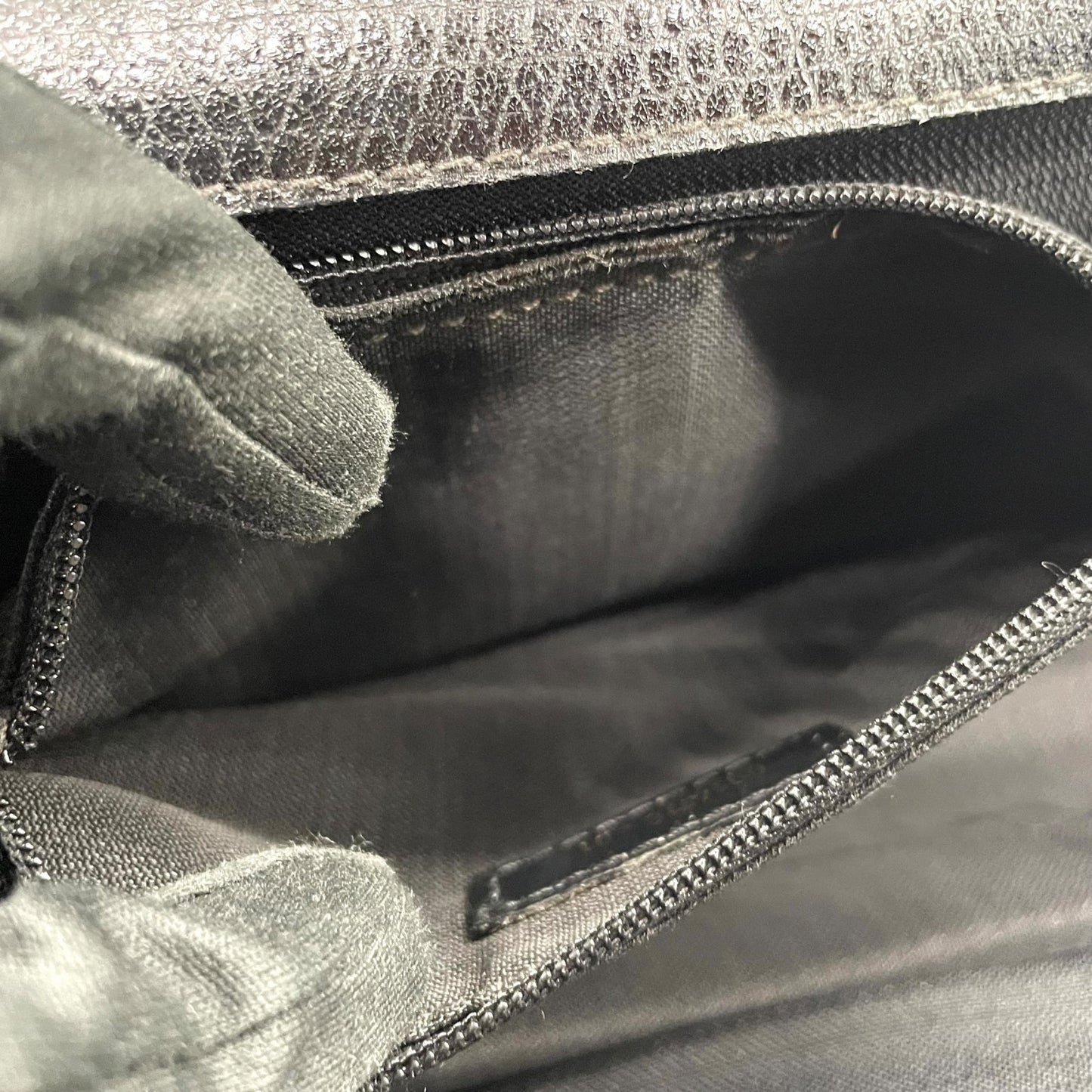 FENDI フェンディ ハンドバッグ 2way ショルダーバッグ 黒 ブラック レザー ゴールド金具 FF ロゴ ヴィンテージ 本革 トップハンドル Fendi Handbag Shoulder Bag Vintage D