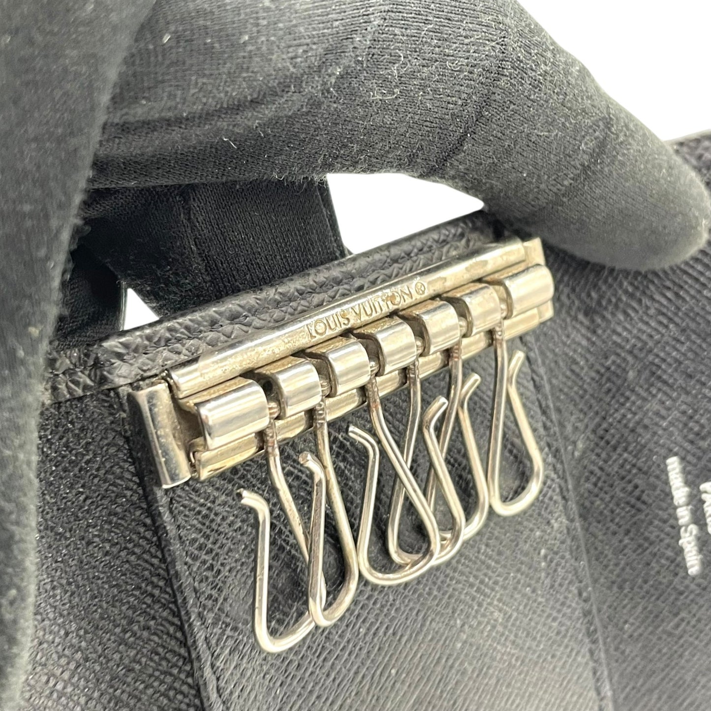 LOUIS VUITTON ルイヴィトン ミュルティクレ 6 タイガ 6連キーケース M30532 黒 ブラック レザー シルバー金具 メンズ W5