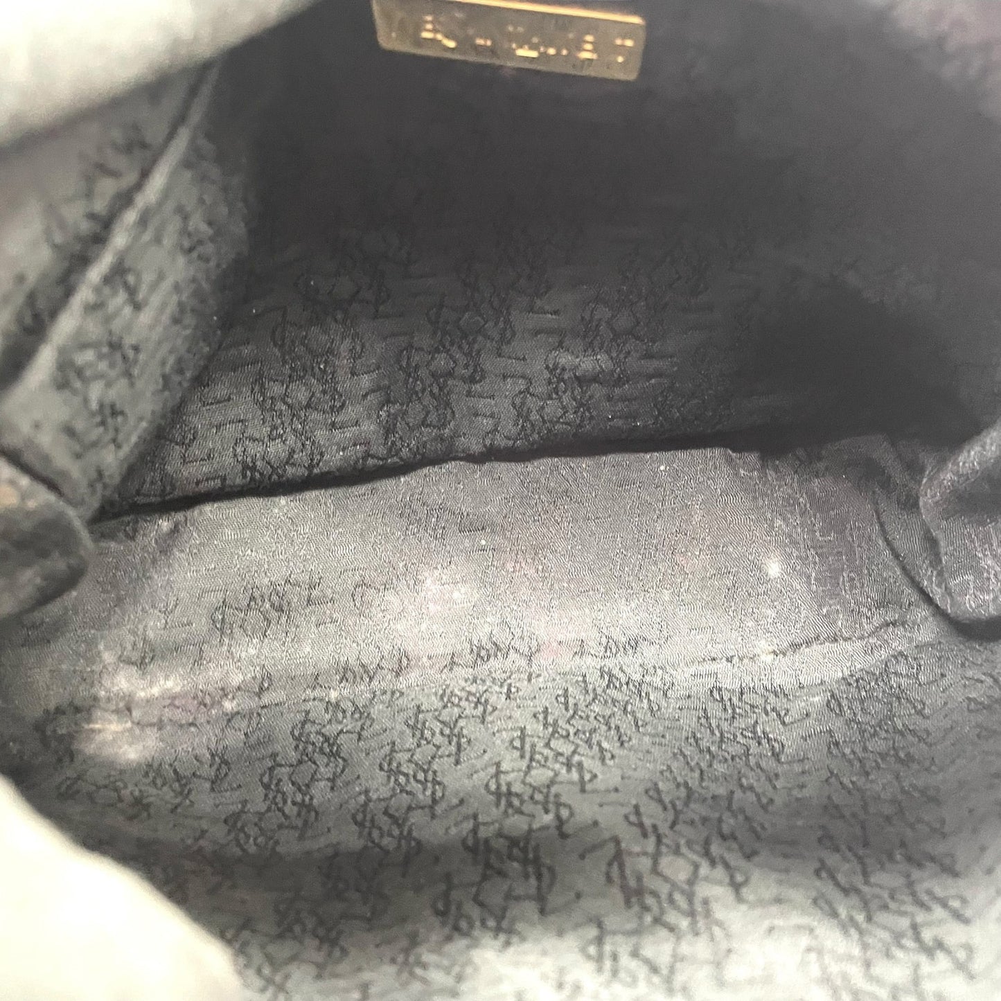 イヴサンローラン Yves Saint Laurent YSL ヴィンテージ ショルダーバッグ 赤 レッド レザー ゴールドロゴ 金金具 コンパクト A1