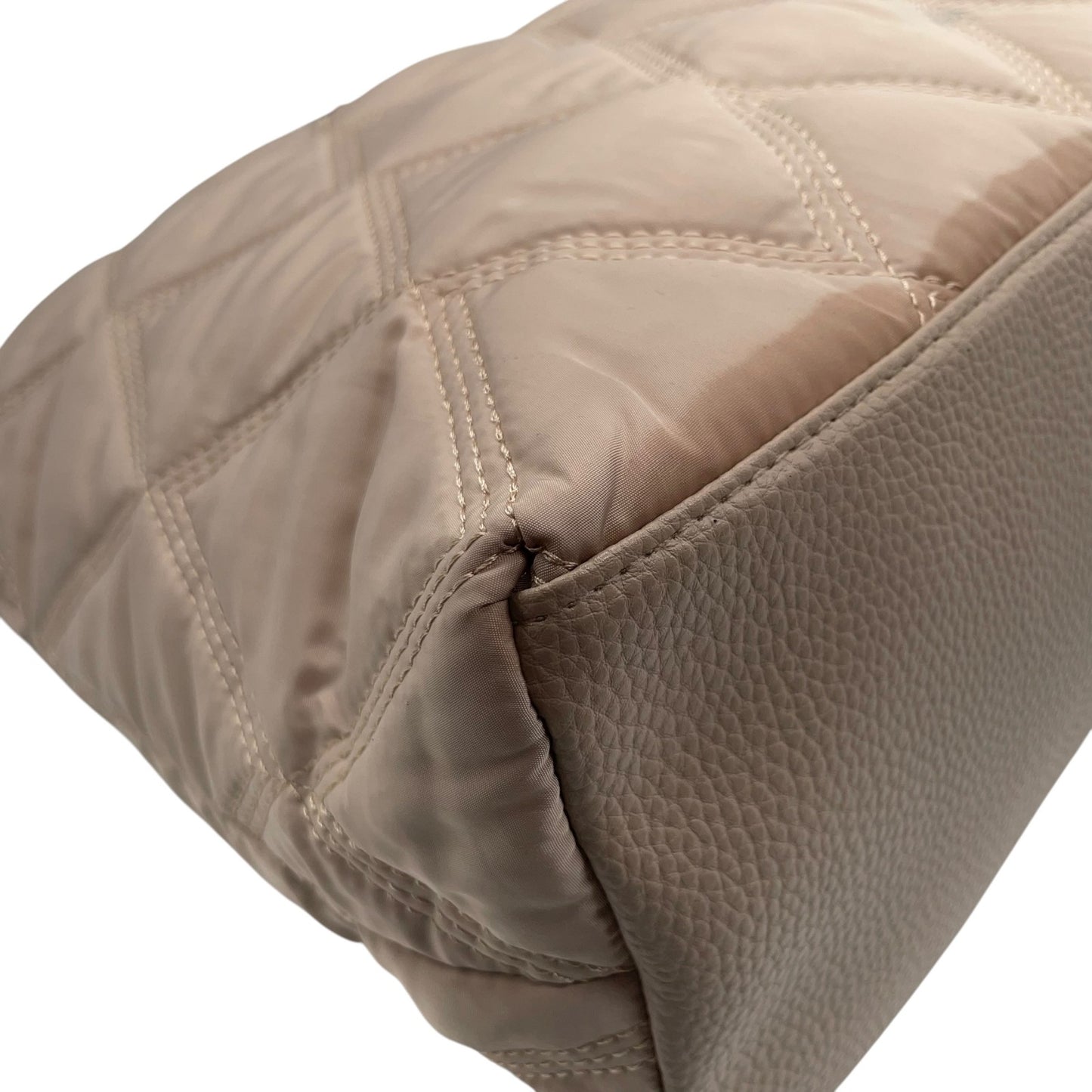 ダイアナ DIANA キルティング ショルダーバッグ ベージュ ナイロン トート 2WAY A4収納可 上品 T2