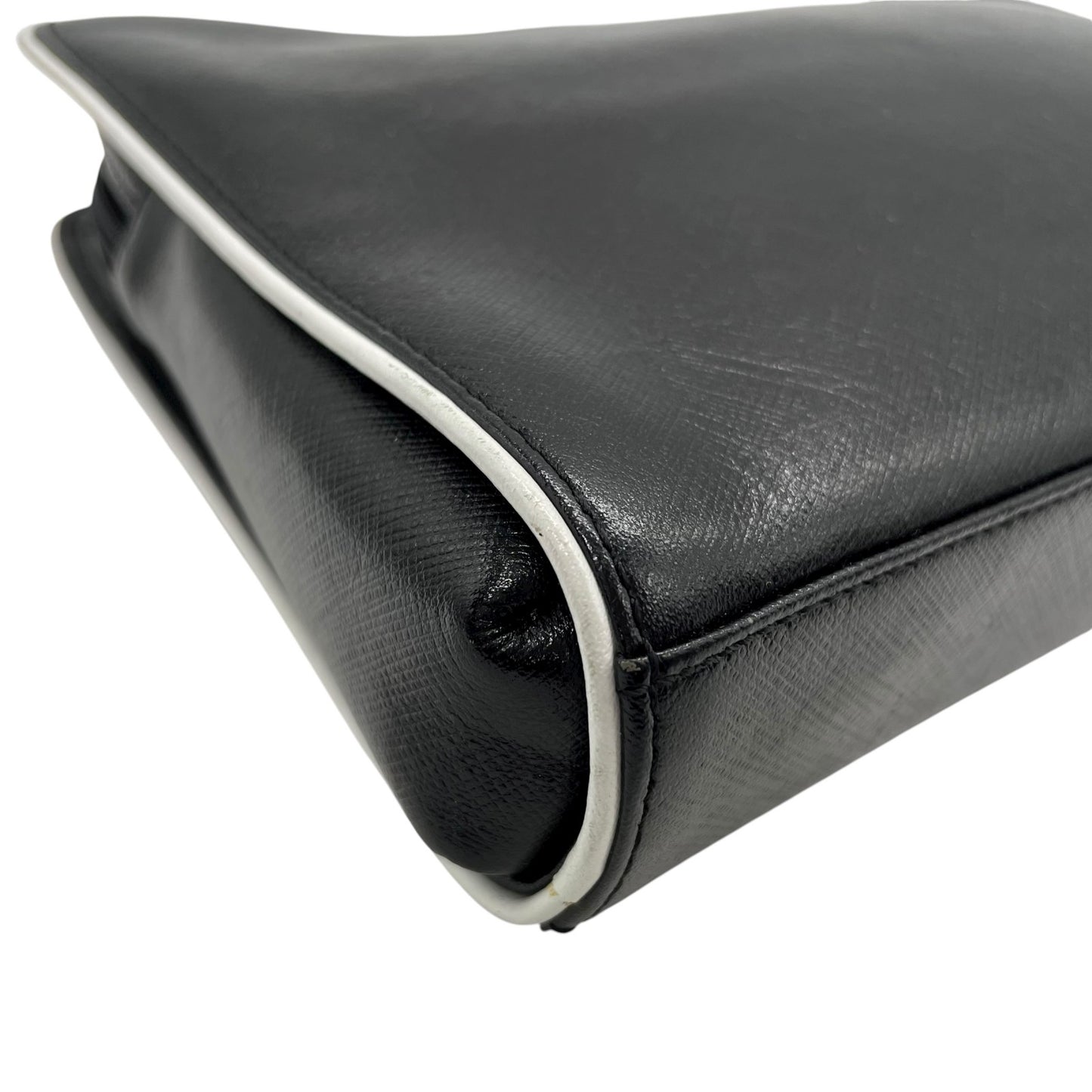 ジバンシィ Givenchy ジバンシー ロゴ金具 クラッチバッグ バイカラー 黒 ブラック 白 ホワイト レザー タッセル フリンジ ヴィンテージ S96