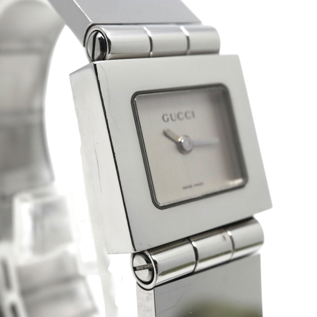 美品 電池交換済 クリーニング済 グッチ GUCCI 600L 腕時計 レディースウォッチ スクエア シルバー文字盤 ステンレススチール クォーツ アナログ バングル ブレスレット エレガント クラシック ドレスウォッチ 稼働品 G3
