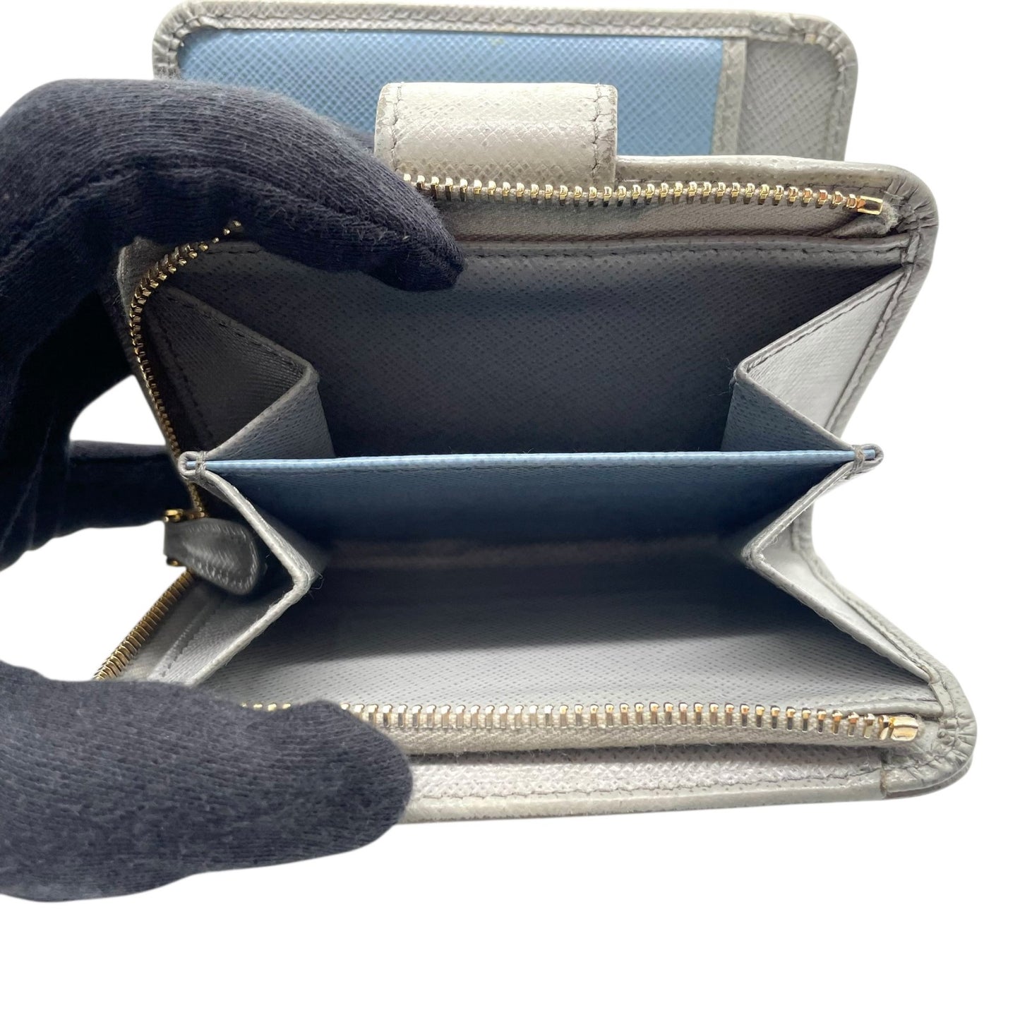 プラダ PRADA 財布 二つ折り財布 サフィアーノ メタル シルバー 金金具 ゴールド金具 レザー コンパクトウォレット ミニ財布 W4