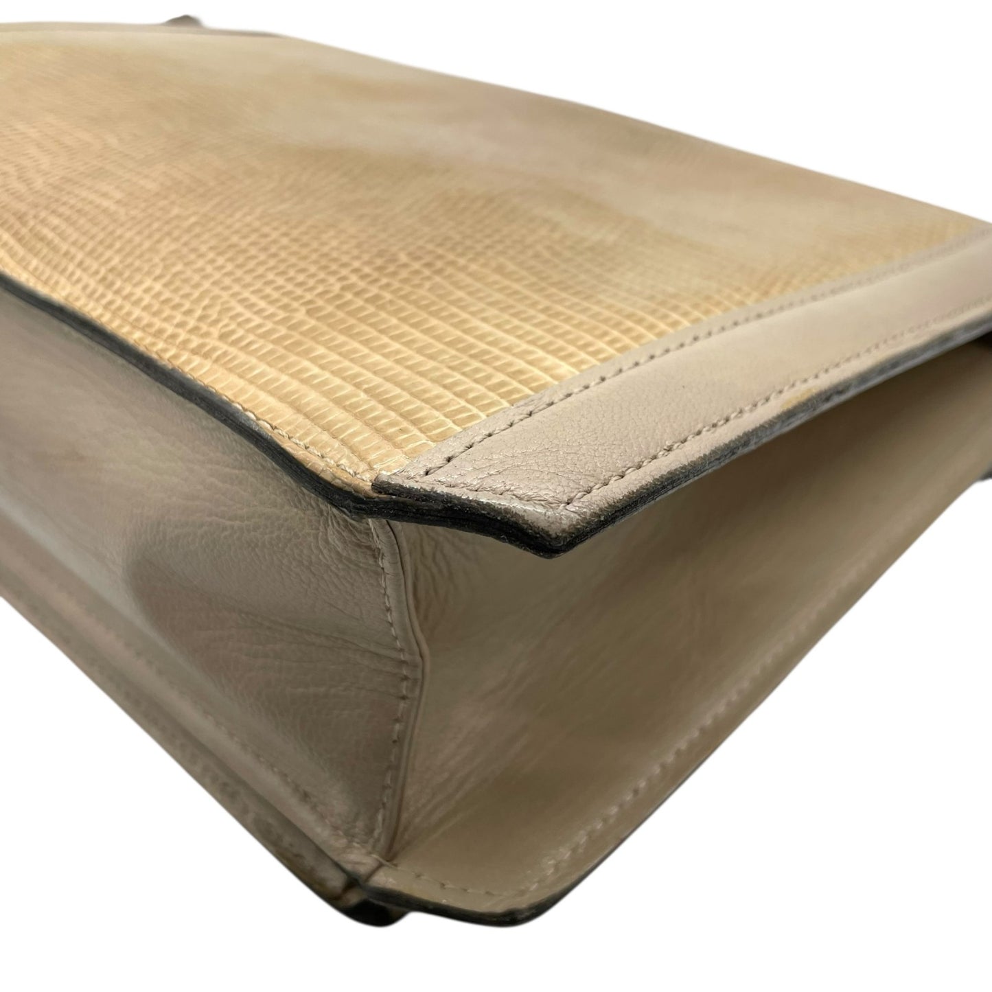 イヴサンローラン Yves Saint Laurent ショルダーバッグ ワンショルダー ベージュ グレージュ レザー ゴールド金具 フラップ開閉 肩掛け可 YSL ヴィンテージ レディース S81