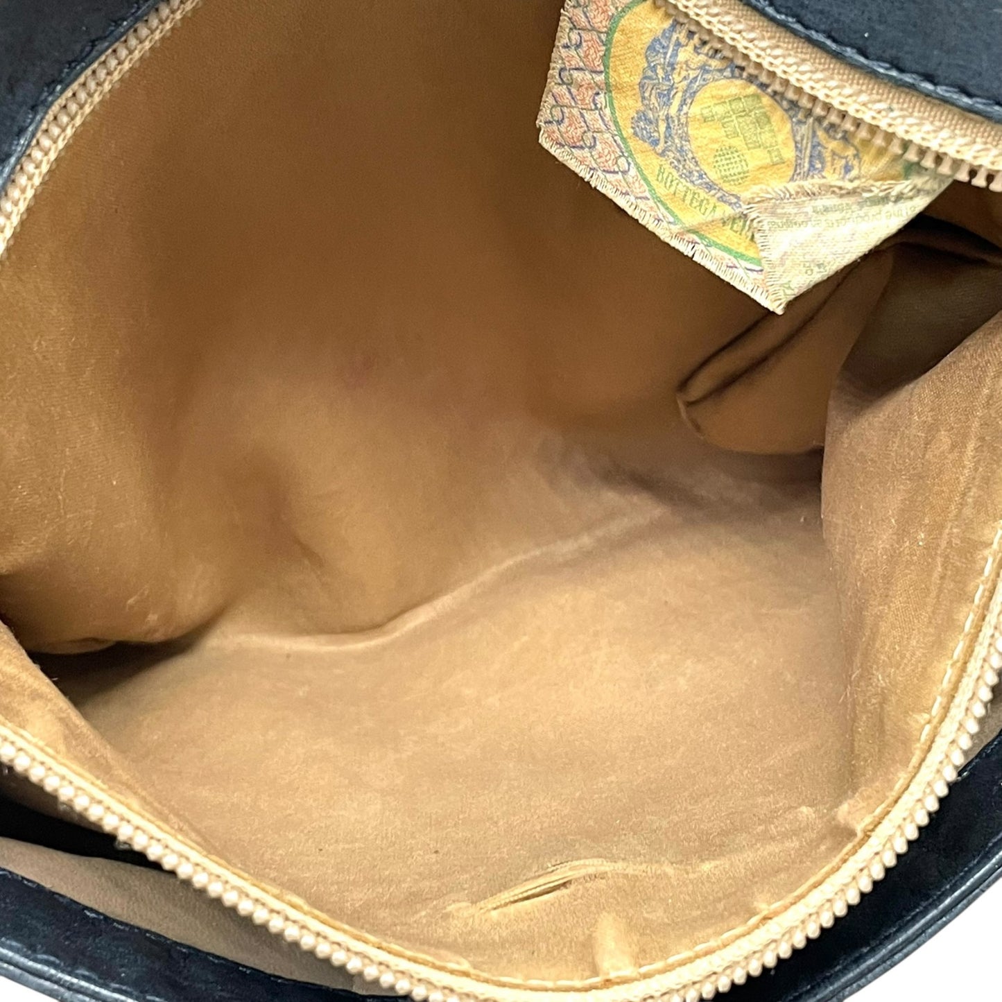 BOTTEGA VENETA ボッテガヴェネタ イントレチャート ハンドバッグ ワンショルダー ネイビー レザー ゴールド金具 肩掛け可 編み込み レディース K11