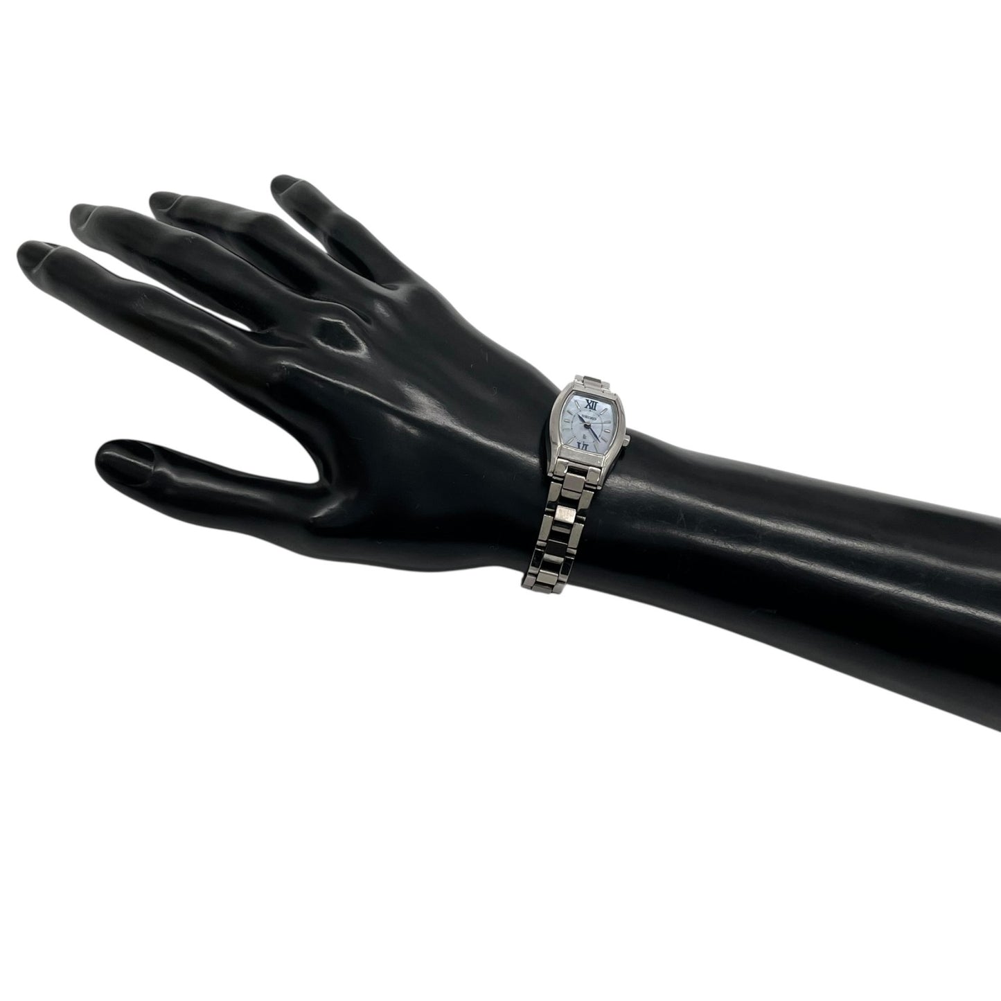 【美品／稼働品】セイコー ルキア 人気モデル SSVR131 腕時計 レディース ソーラー トノー型 シェル文字盤 MOP アナログ ローマン エレガント ドレスウォッチ ビジネス オフィス フォーマル クリーニング済 G