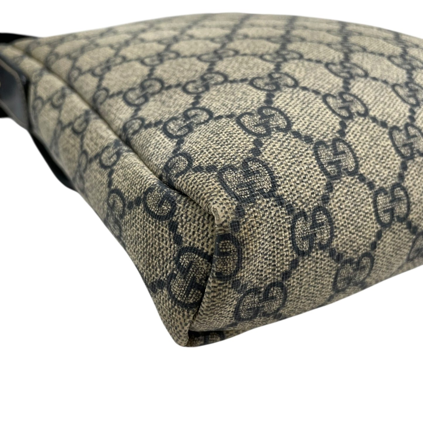 GUCCI グッチ GGスプリーム ショルダーバッグ 223666 紺 ネイビー グレー PVC レザー シルバー金具 斜め掛け可 フラップ開閉 メンズ レディース K2