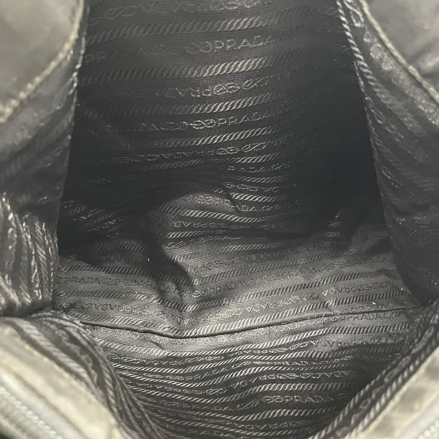 美品 PRADA プラダ ナイロントートバッグ ブラック 三角ロゴプレート 大容量 ハンドバッグ レディース メンズ 正規品 K3