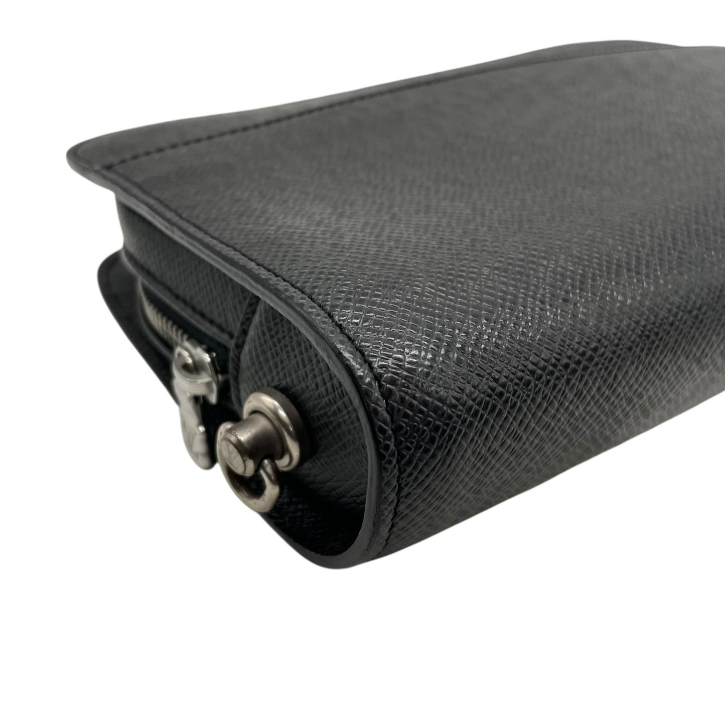 美品 Louis Vuitton ルイヴィトン M30182 タイガ バイカル セカンドバッグ レザー 黒 ブラック メンズ K3