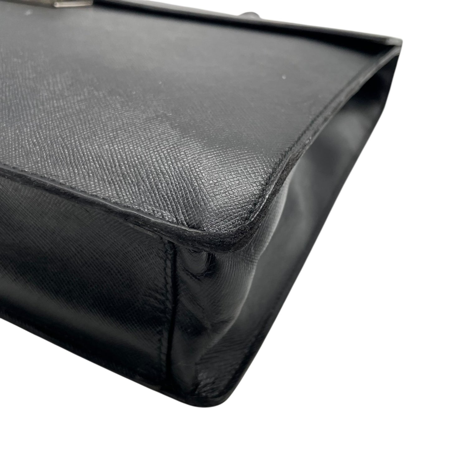 美品 PRADA プラダ ビジネスバッグ ダレスバッグ ブリーフケース 書類かばん 黒 ブラック NERO サフィアーノレザー シルバー金具 ロゴ クロシェット メンズ ビジネス D