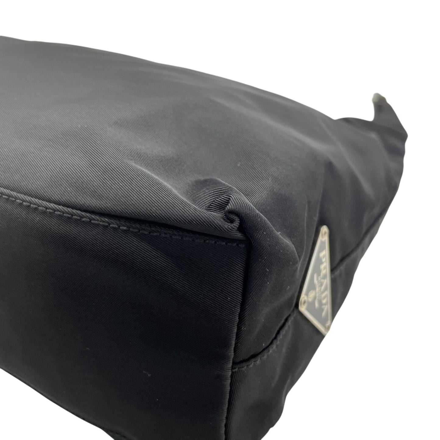 美品 PRADA プラダ ワンショルダー ショルダーバッグ ハンドバッグ 三角プレートロゴ トライアングルロゴ 黒 ブラック ナイロン シルバー金具 レディース B2