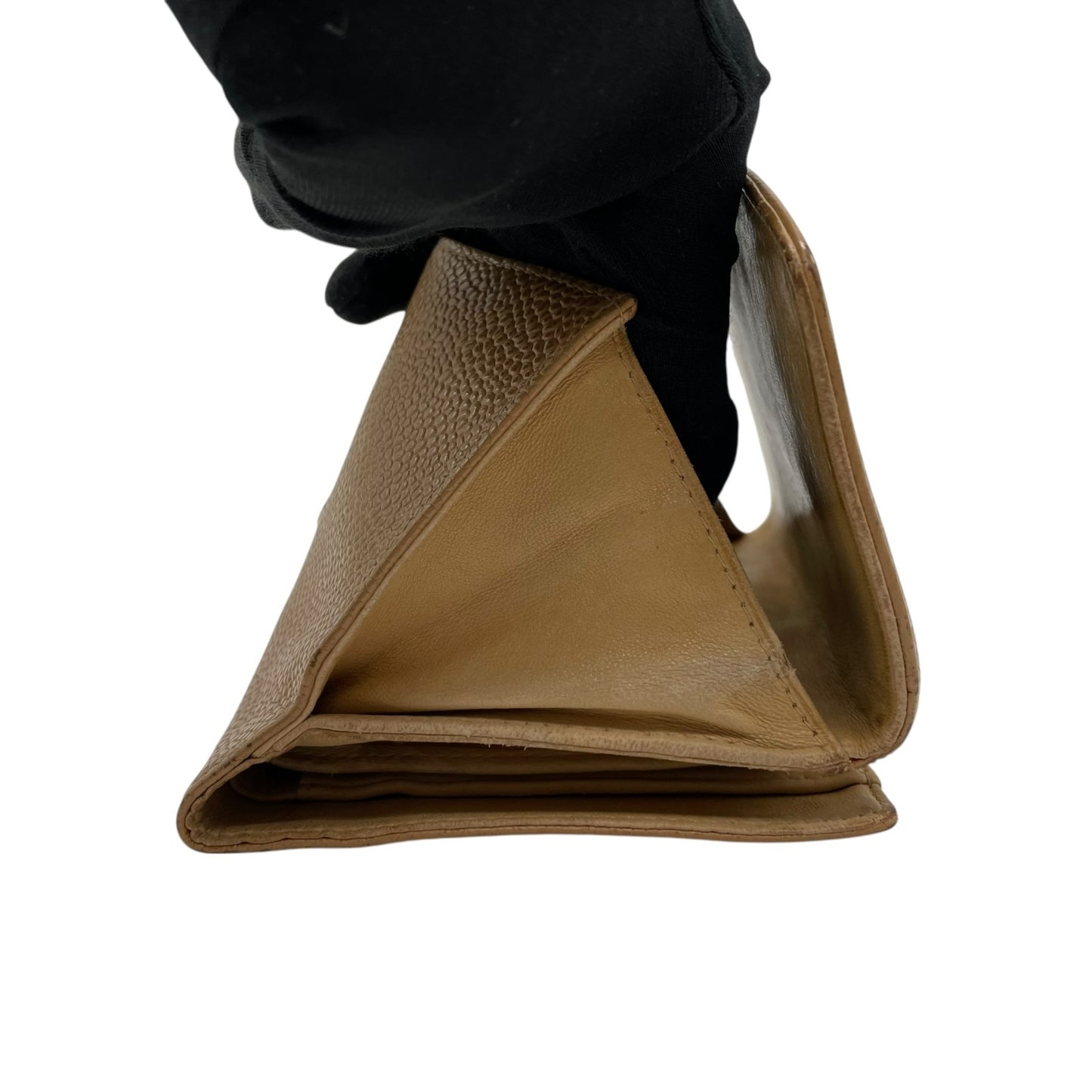 シャネル CHANEL 三つ折り財布 キャビアスキン調 レザー ココマーク 型押し キャメル ゴールド金具 金金具 箱・カード付 シール付 W2