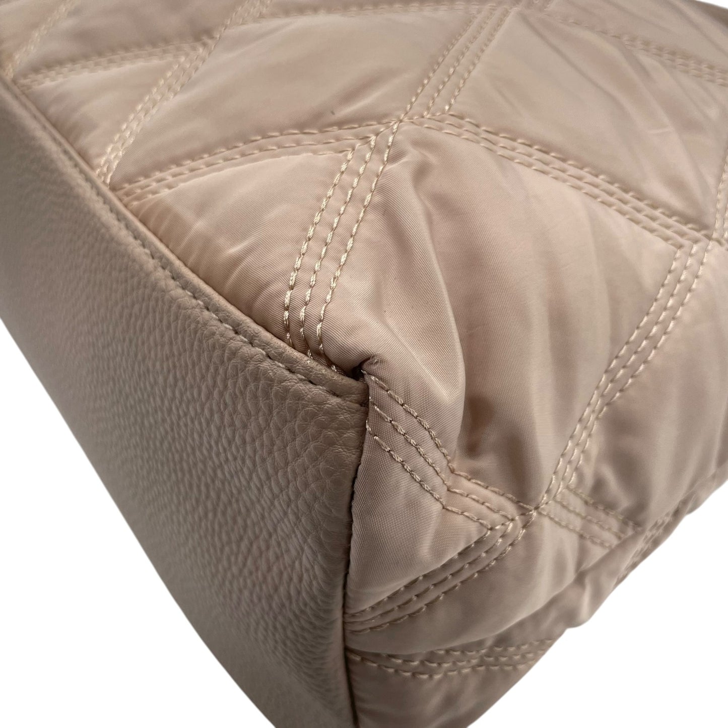 ダイアナ DIANA キルティング ショルダーバッグ ベージュ ナイロン トート 2WAY A4収納可 上品 T2