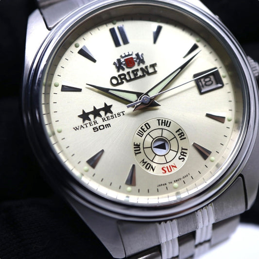未使用品　オリエント　スリースター　腕時計　シルバー　デイデイト　自動巻き　日本製　ステンレススチール　カレンダー　アナログ　メンズ　ORIENT　クラシック　ウォッチ G4