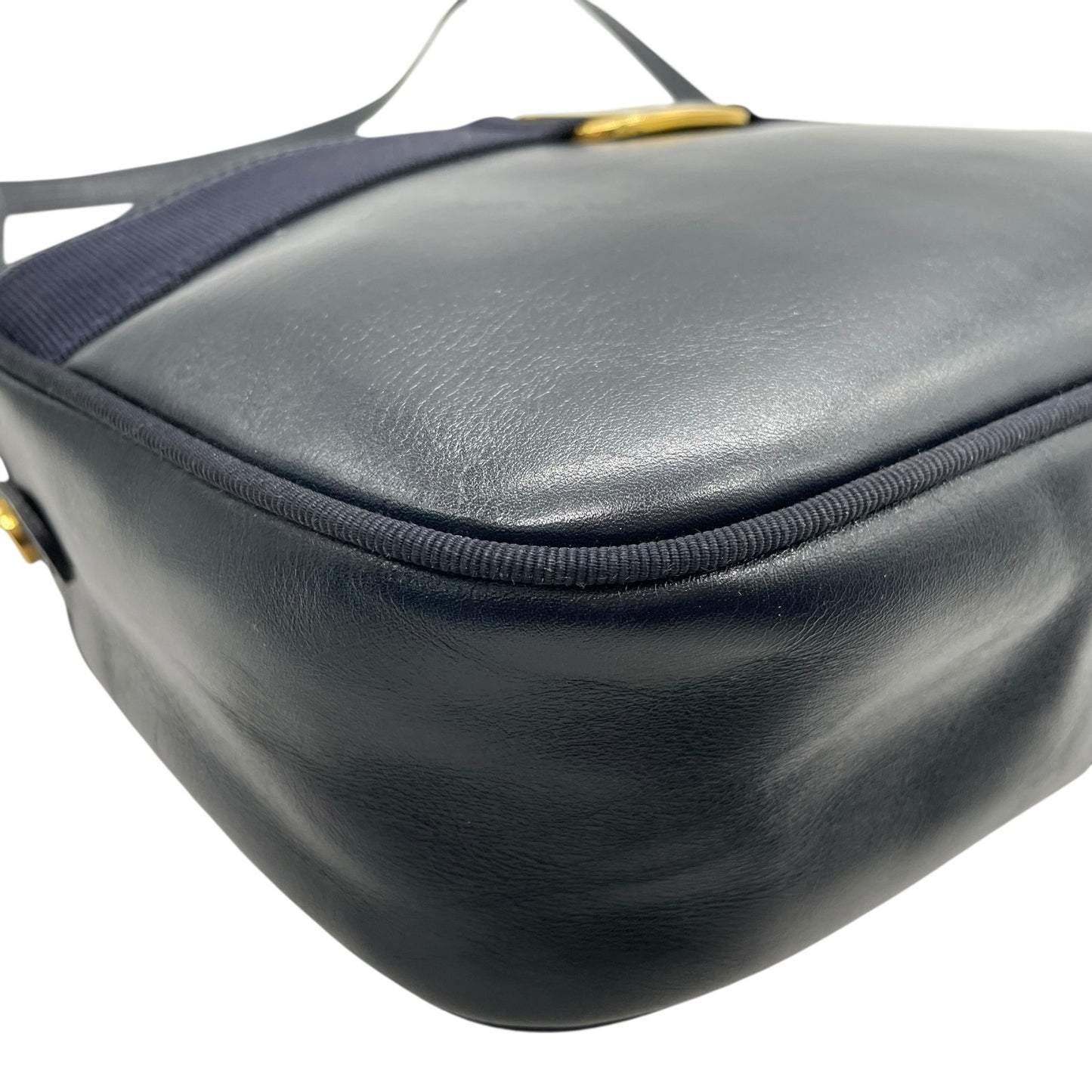 美品 サルヴァトーレ フェラガモ Salvatore Ferragamo ヴァラリボン ショルダーバッグ 紺 ネイビー レザー ゴールド金具 レディース B3