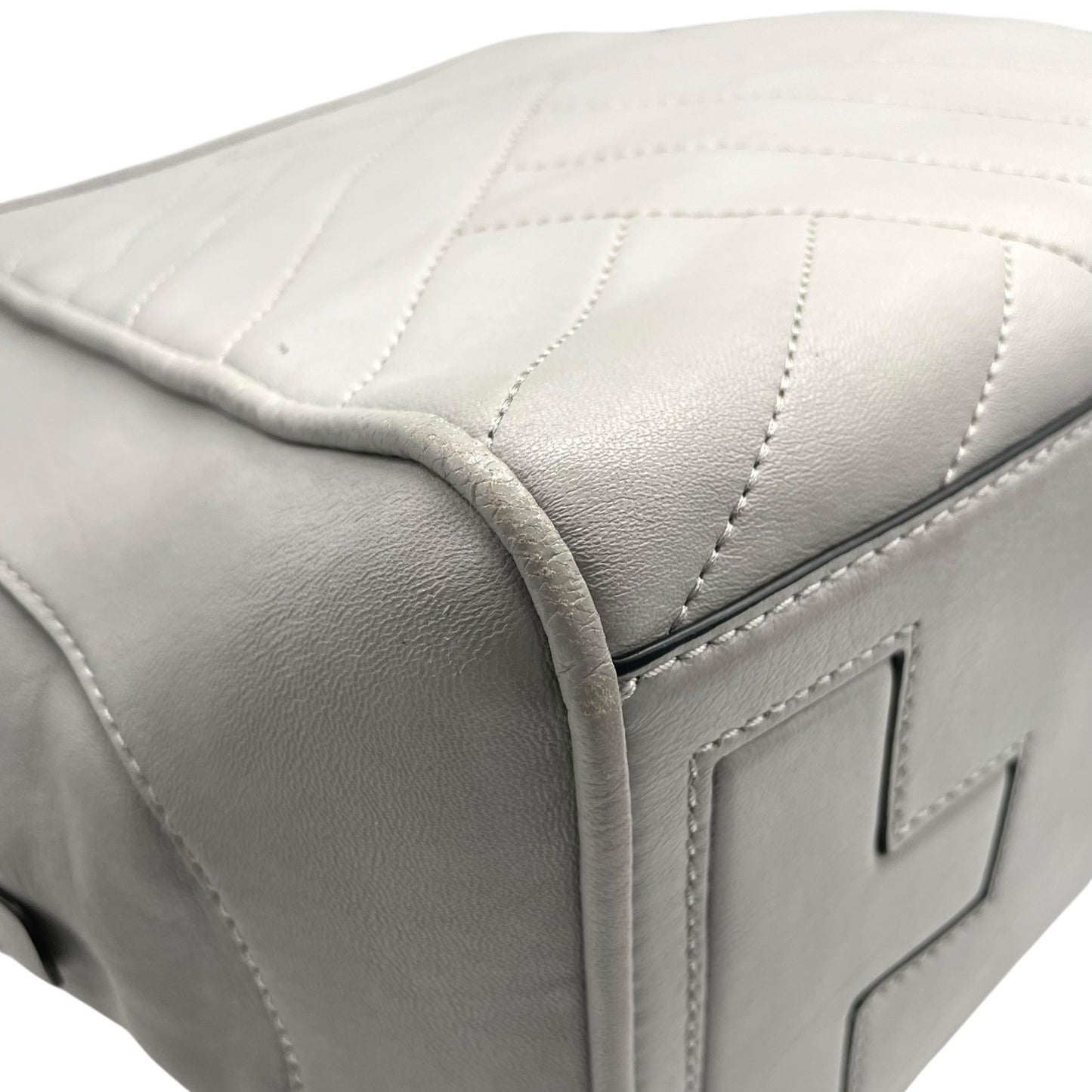 トリーバーチ TORY BURCH 2WAY ハンドバッグ ショルダーバッグ グレー レザー ブラック金具 スクエア型 ロゴ 斜め掛け可 ファスナー開閉 レディース U11