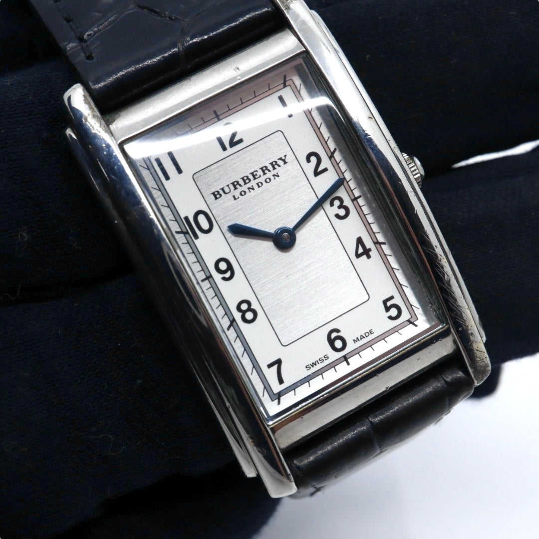 極美品 電池交換済 新品ベルト バーバリーロンドン 12100G 腕時計 レディースウォッチ スクエア レクタンギュラー クォーツ シルバー ホワイト文字盤 レザー アナログ クラシック ドレスウォッチ ビジネス 稼働品 G3