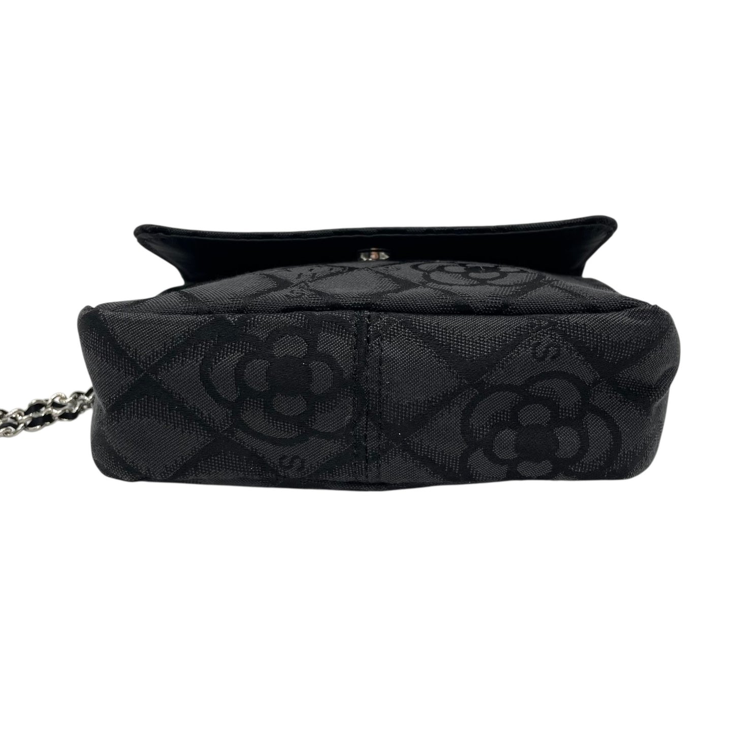 未使用級 クレイサス CLATHAS ショルダーバッグ ミニバッグ 黒 ブラック キャンバス シルバー金具 チェーンショルダー カメリア柄 ロゴ 斜め掛け可 レディース E6