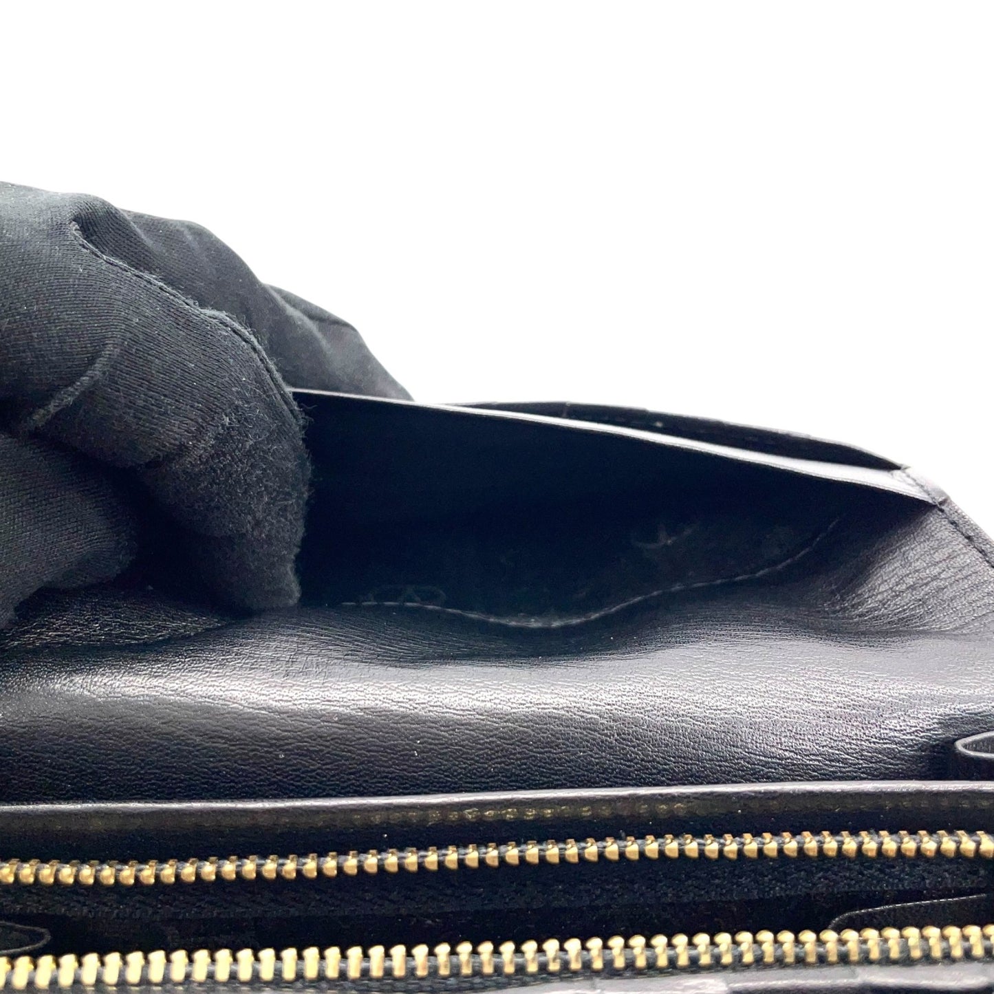 ヴァレンティノ ガラヴァーニ VALENTINO GARAVANI レザー 二つ折り財布 黒 ブラック ロゴ刻印 ゴールド金具 金金具 ヴィンテージ メンズ レディース W4