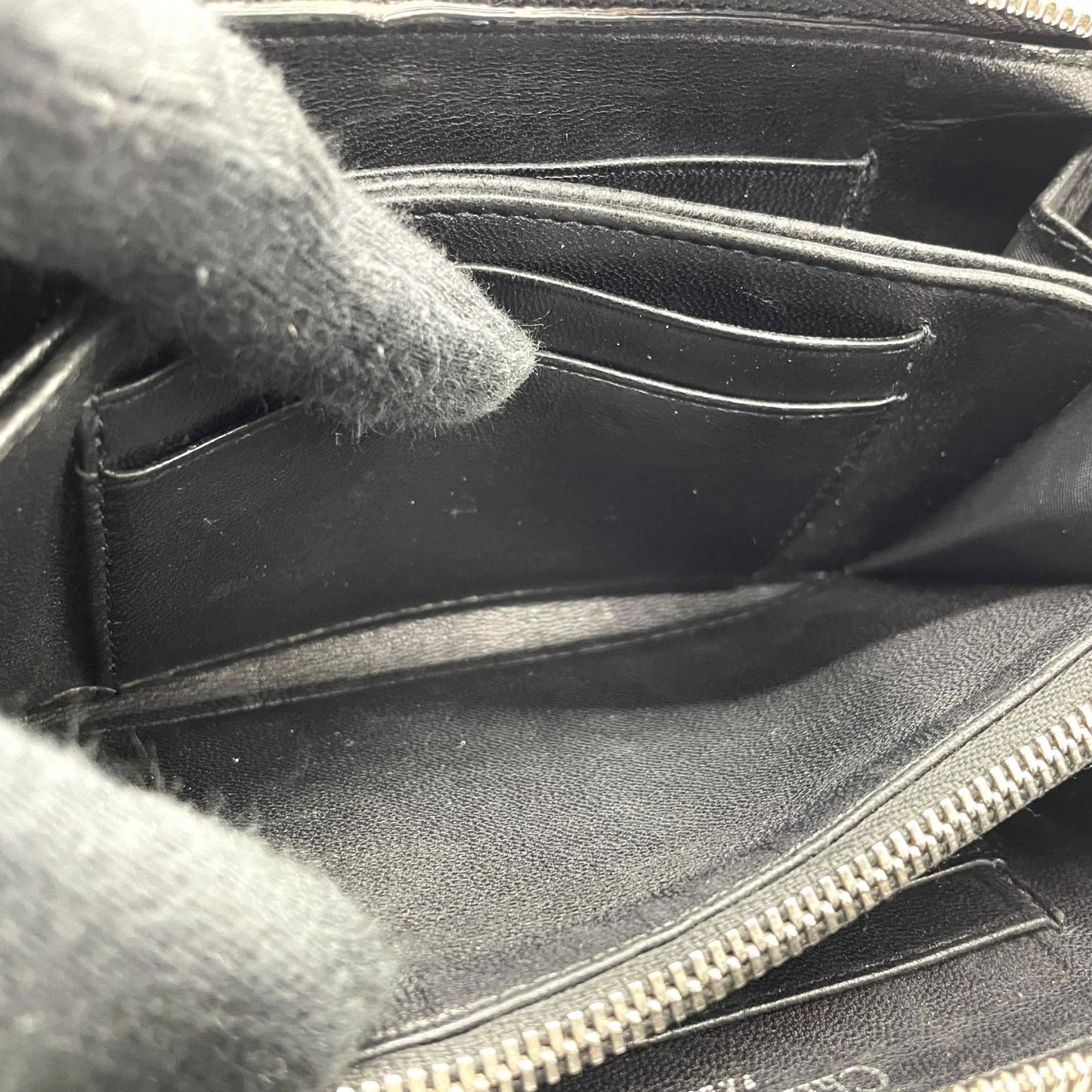 Christian Dior クリスチャンディオール ディオラマ 長財布 コンパクトウォレット ラウンドファスナー ブラック キルティング レザー シルバー金具 ロゴ メンズ レディース W3