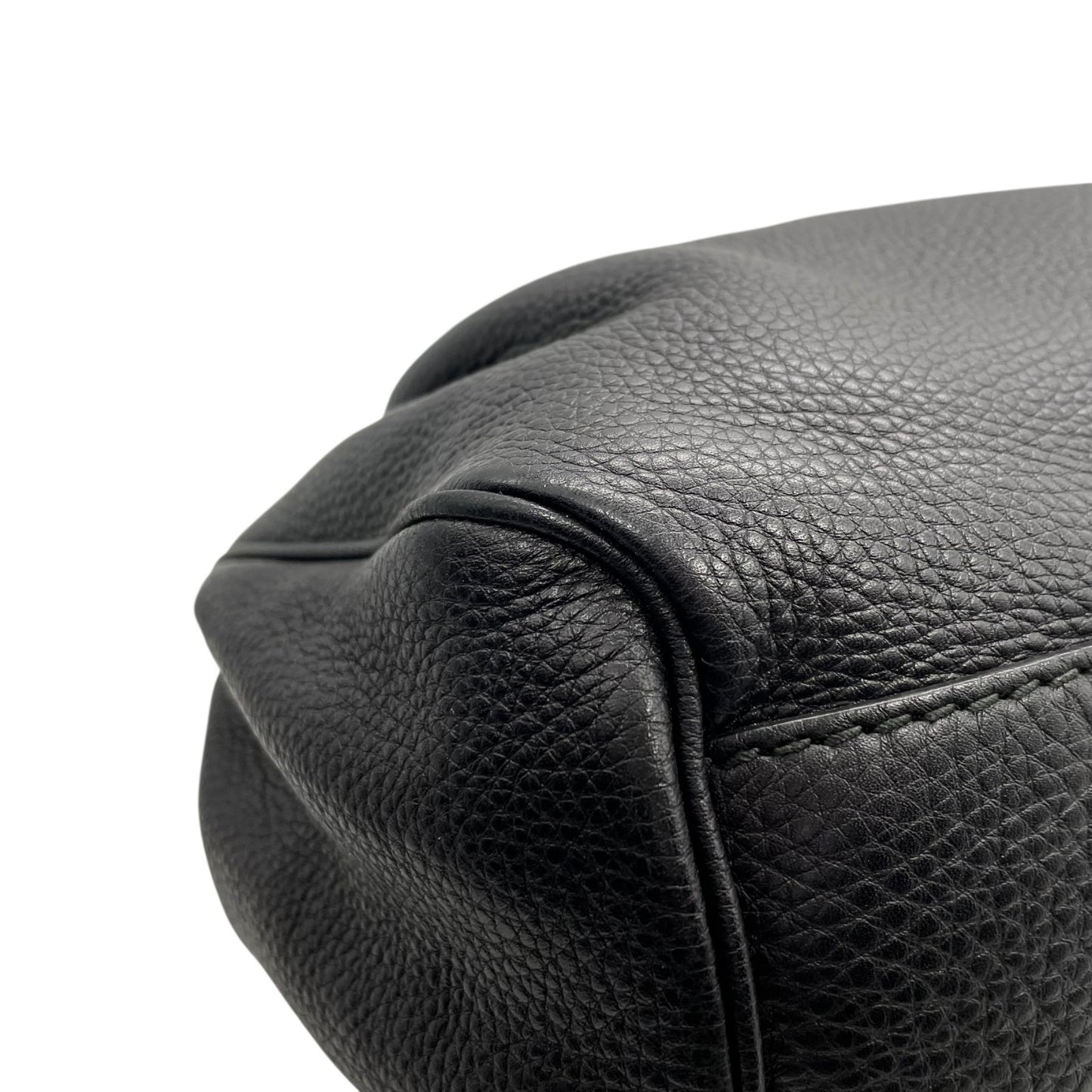 美品 GUCCI グッチ スーキー ハンドバッグ 黒 ブラック レザー シボ革 ゴールド金具 ギャザー インターロッキングG チャーム ヴィンテージ ホーボー レディース Z3