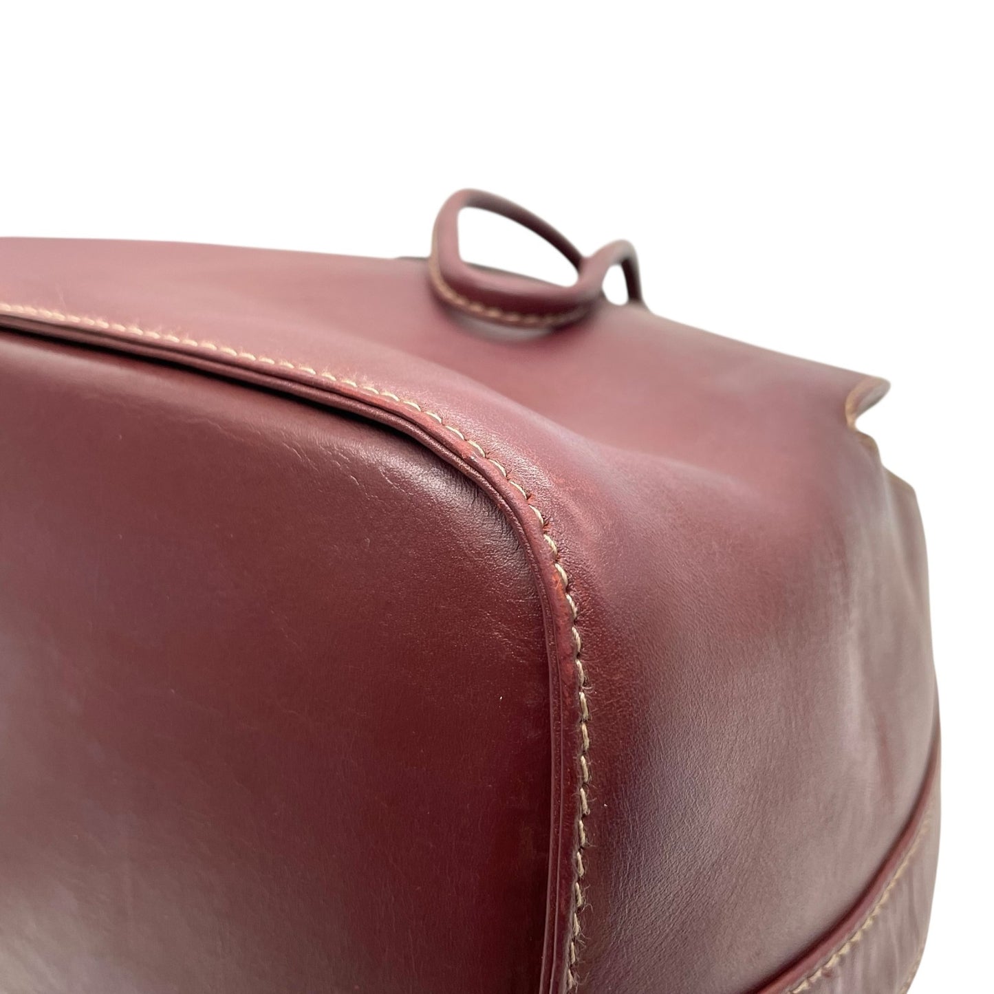 美品 Cartier カルティエ マストライン 巾着型 ショルダーバッグ 赤 ボルドー ワインレッド レザー ゴールド金具 ロゴ 2Cモチーフ 斜め掛け可 レディース ギャランティカード付き K12