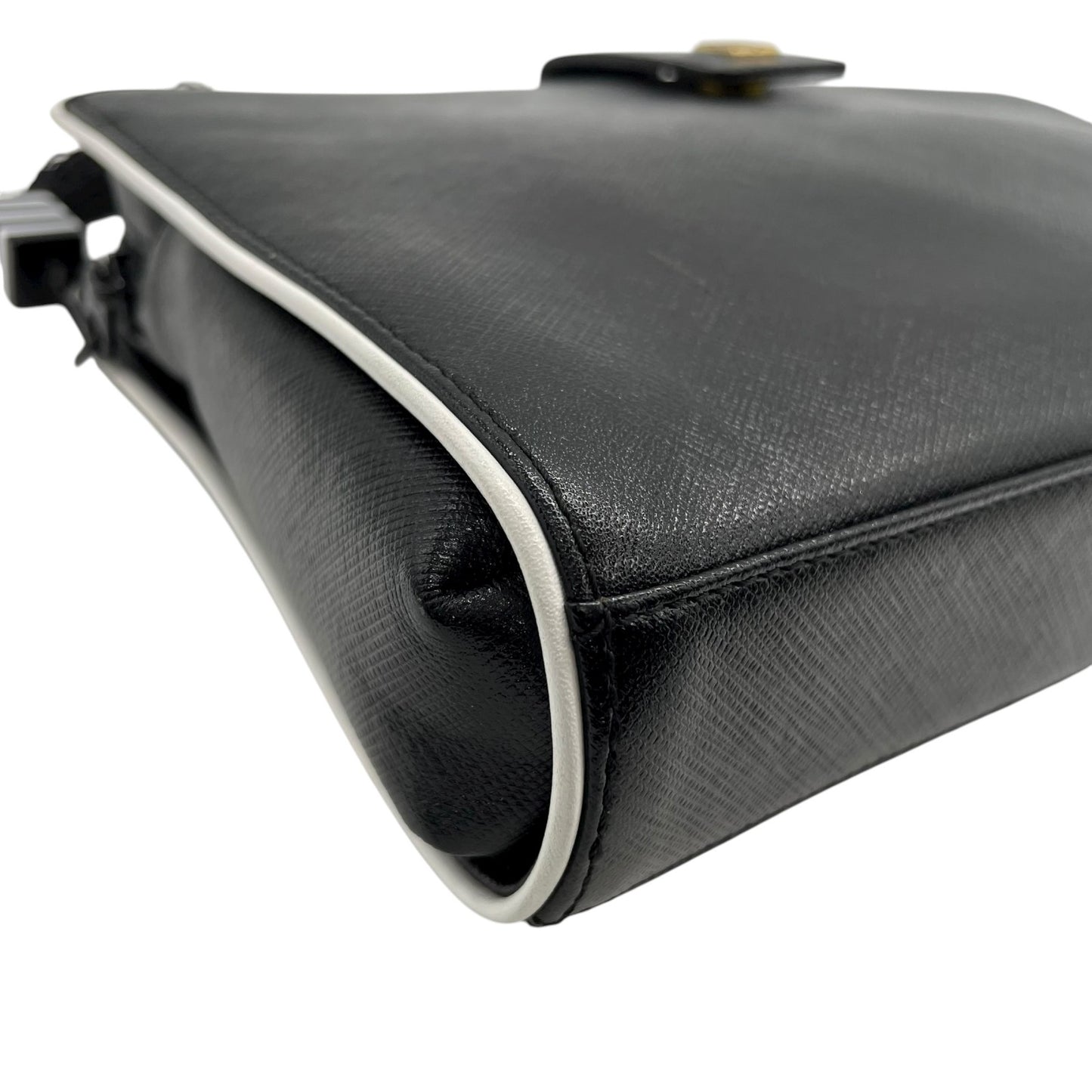 ジバンシィ Givenchy ジバンシー ロゴ金具 クラッチバッグ バイカラー 黒 ブラック 白 ホワイト レザー タッセル フリンジ ヴィンテージ S96