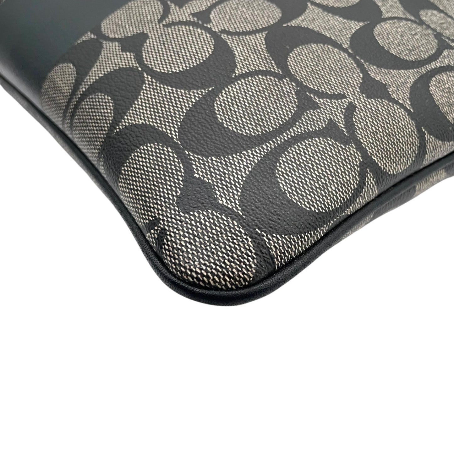 コーチ COACH シグネチャー ショルダーバッグ 黒 ブラック グレー レザー コンビ クロスボディ S50