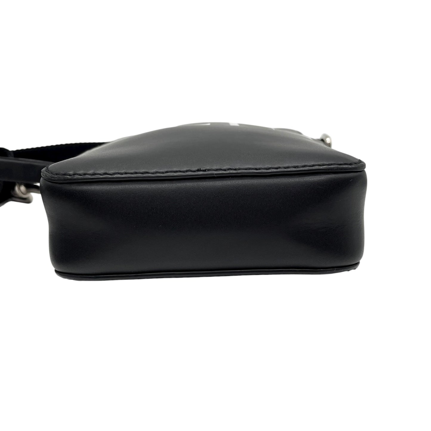 美品 ヴァレンティノ VALENTINO VLTN レザー ショルダーバッグ クロスボディ 黒 ブラック ロゴ メンズ レディース K9