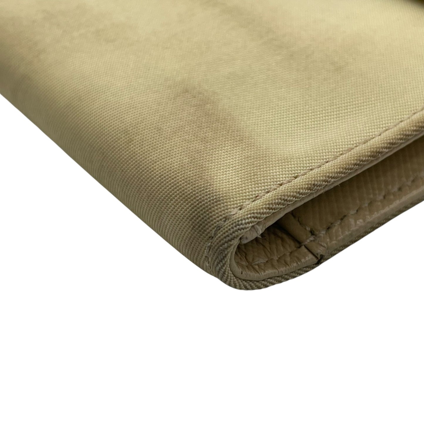 プラダ PRADA 三つ折り財布 コンパクトウォレット ベージュ ナイロン レザー 三角ロゴプレート トライアングルロゴ ゴールド金具 レディース M1