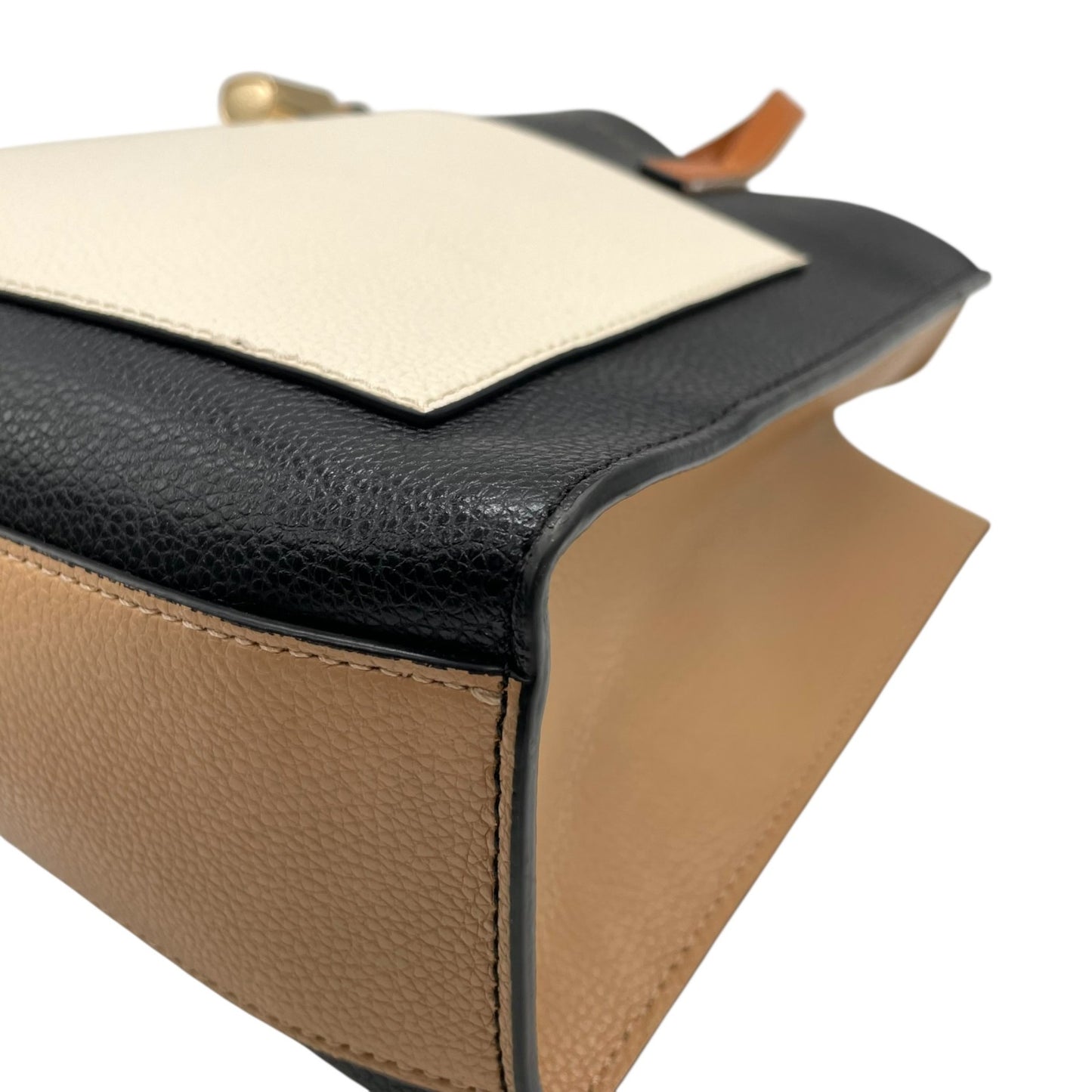 マークジェイコブス MARC JACOBS THE MINI GRIND BAG 2WAY ハンドバッグ ショルダーバッグ 黒 ブラック 白 アイボリー ベージュ レザー ゴールド金具 手提げ 斜め掛け可 ロゴ パドロック グラインド レディース S21