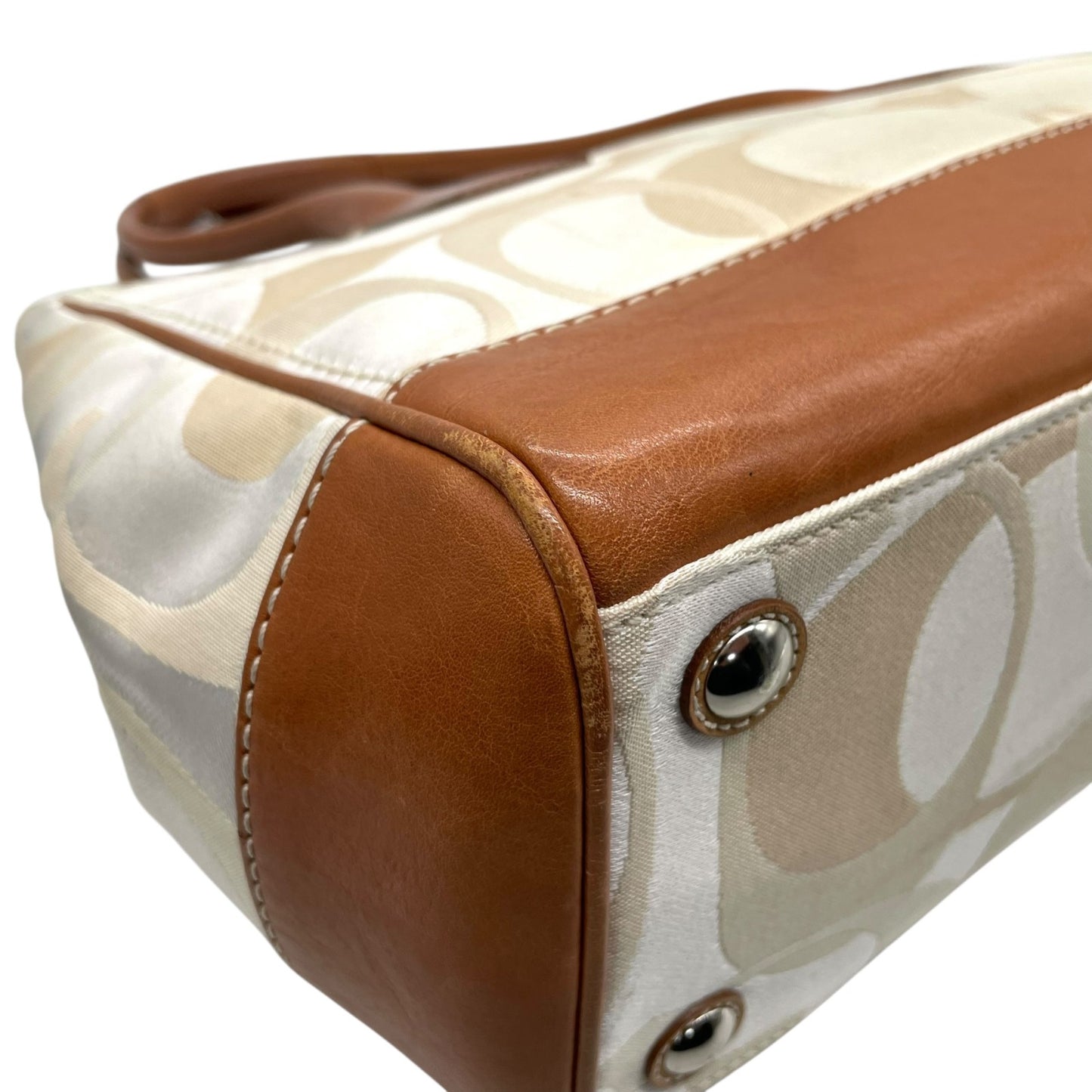 コーチ COACH シグネチャー ハンドバッグ トートバッグ 白 ホワイト 茶 ブラウン キャンバス レザー シルバー金具 ターンロック ロゴチャーム付き スカーフ付き 肩掛け可 レディース T1