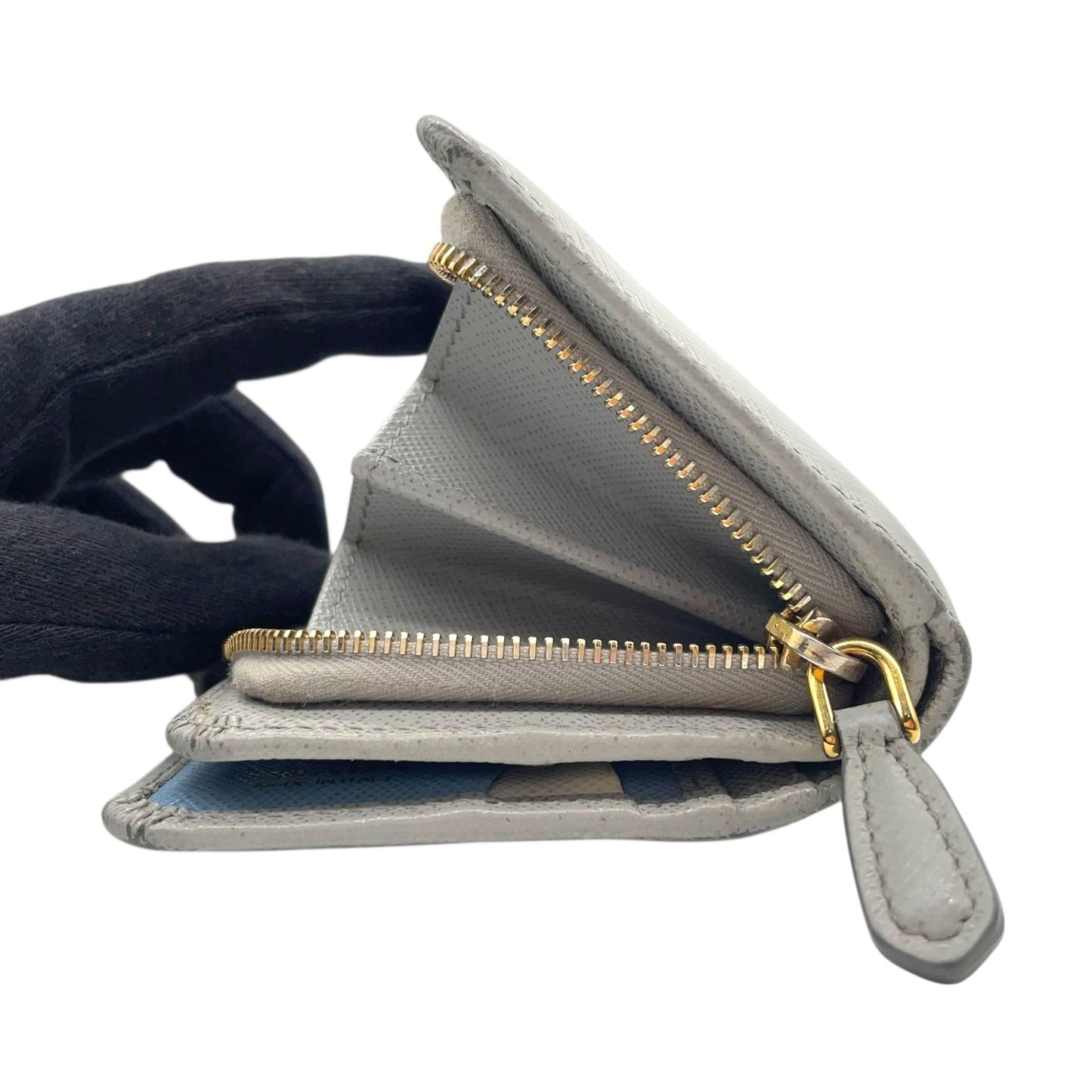 プラダ PRADA 財布 二つ折り財布 サフィアーノ メタル シルバー 金金具 ゴールド金具 レザー コンパクトウォレット ミニ財布 W4