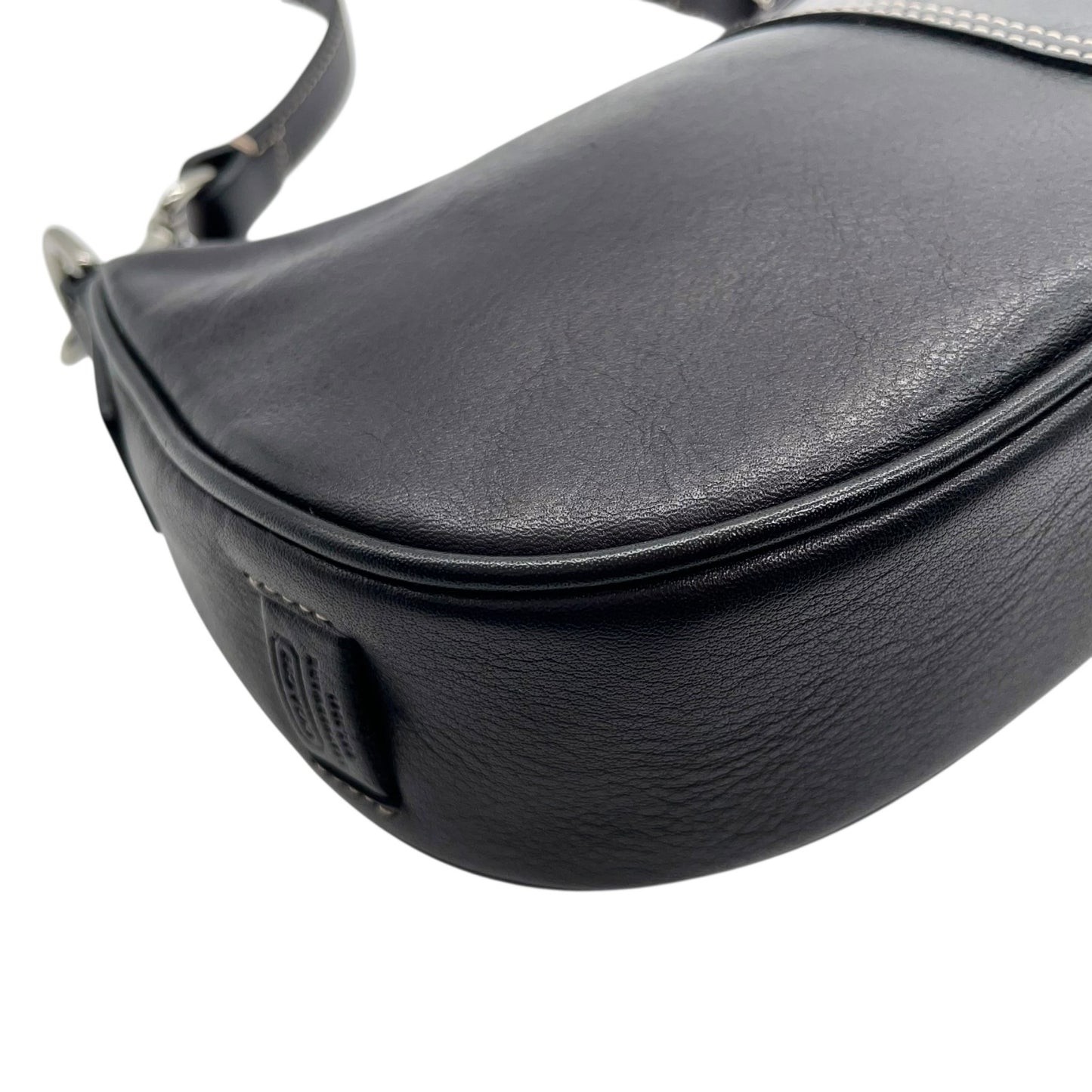 コーチ COACH レザー ワンショルダー バッグ 7593 ホーボー 黒 ブラック シルバー金具 ロゴチャーム付き シンプル 高級感 レディース U17