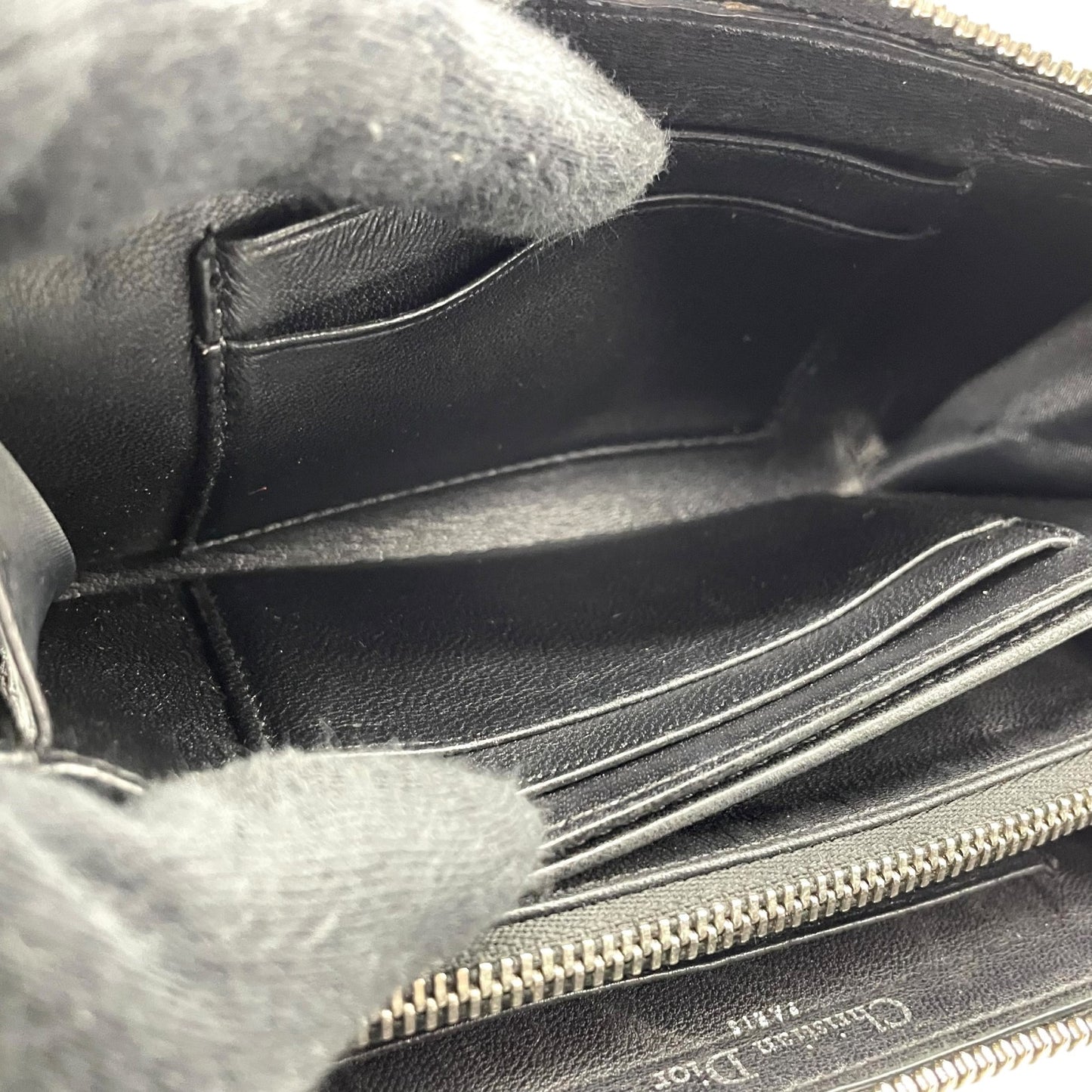 Christian Dior クリスチャンディオール ディオラマ 長財布 コンパクトウォレット ラウンドファスナー ブラック キルティング レザー シルバー金具 ロゴ メンズ レディース W3