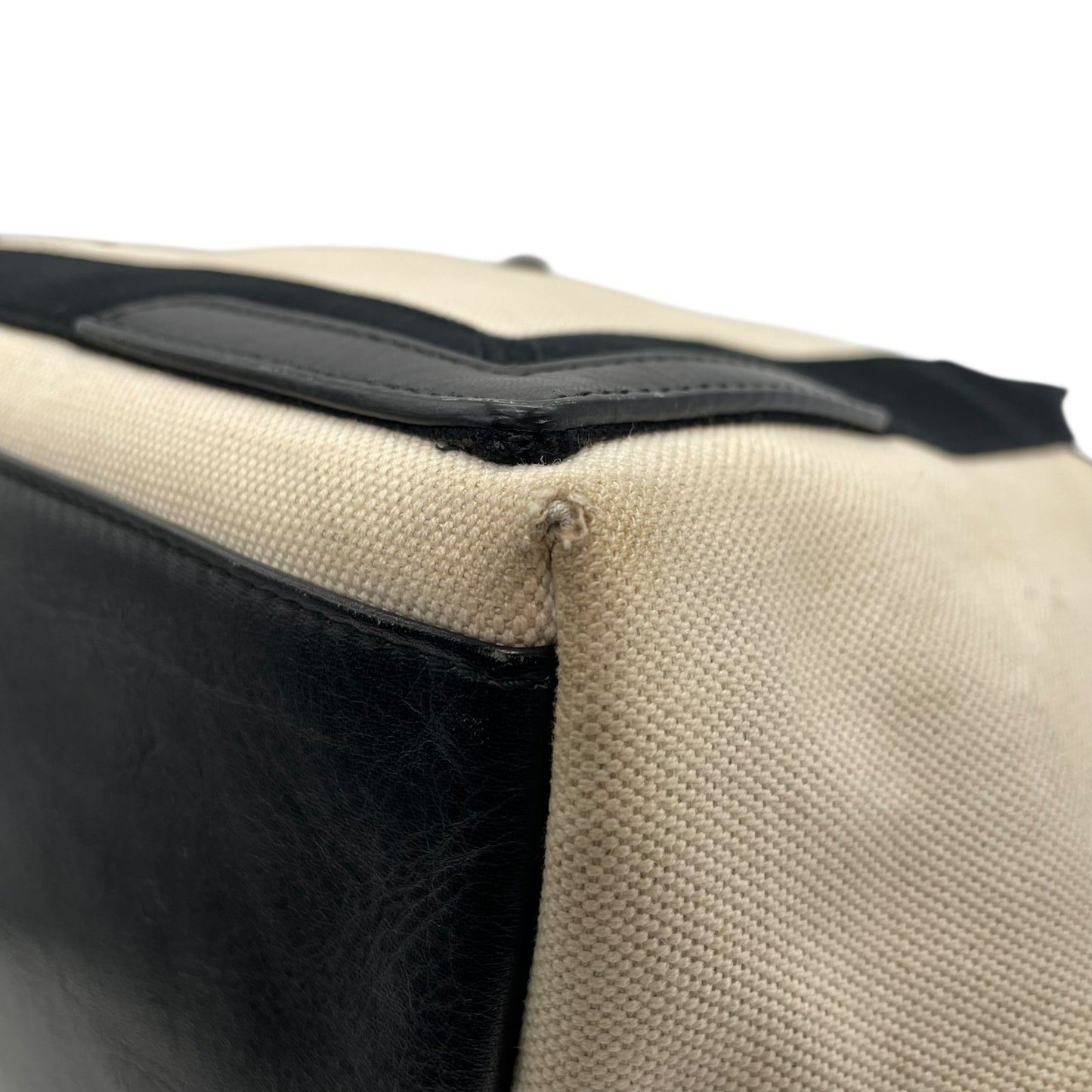 BALENCIAGA バレンシアガ カバ ハンドバッグ トートバッグ ホワイト ブラック キャンバス レザー ロゴ入り ポーチ付き レディース デザイン シンプル Z3