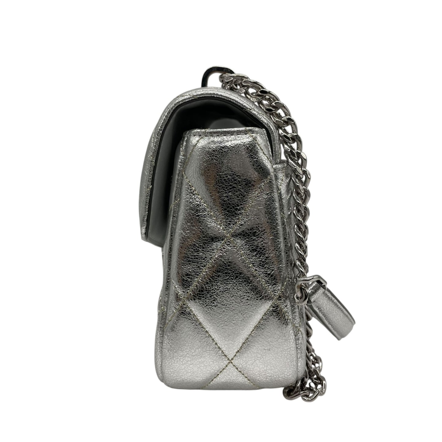 美品 kate spade ケイトスペード キャリー メタリック キルテッド レザー スモール フラップ ショルダーバッグ シルバー チェーンショルダー レディース E5